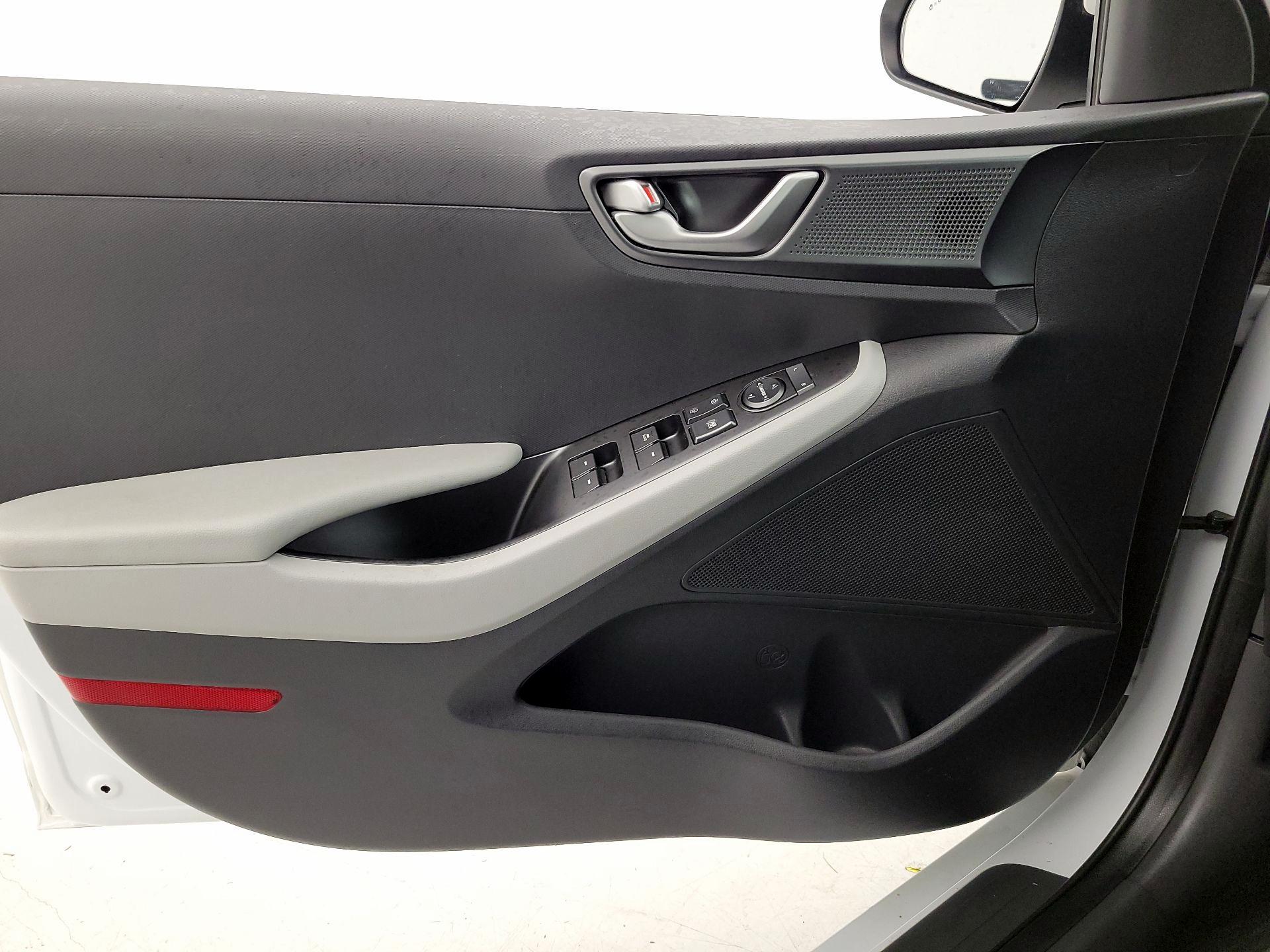 Thumbnail: 2022 Hyundai Ioniq - 12
