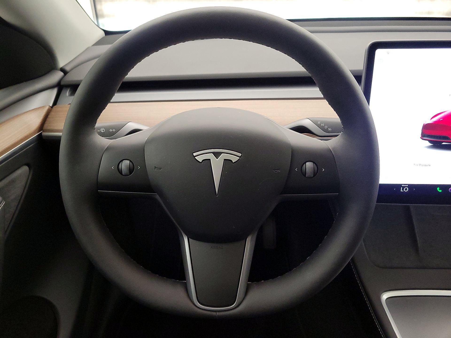 Thumbnail: 2024 Tesla Model Y - 10