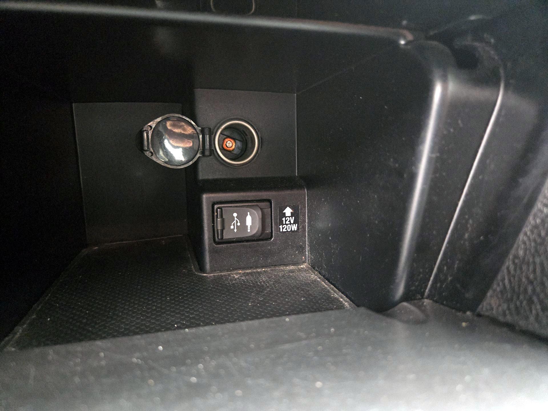 Thumbnail: 2014 Toyota Camry - 18