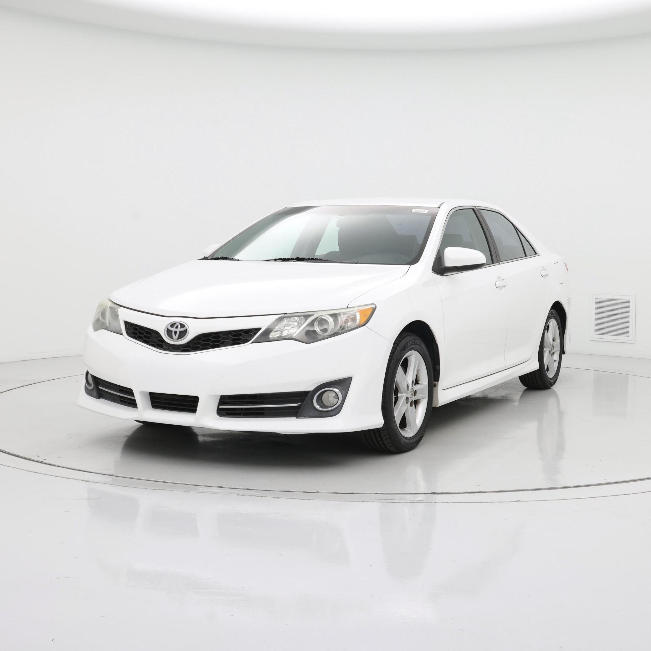 Thumbnail: 2014 Toyota Camry - 4