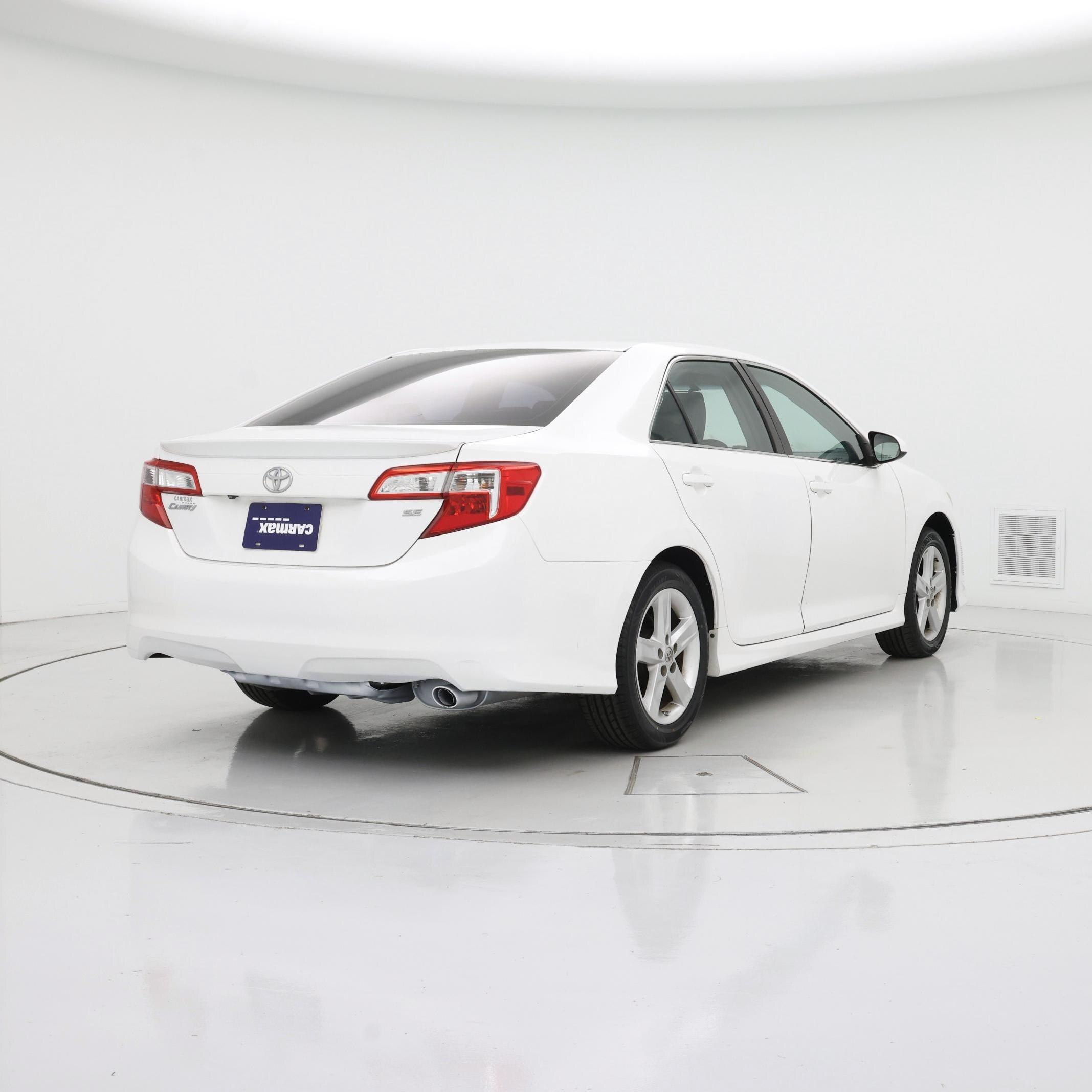 Thumbnail: 2014 Toyota Camry - 8