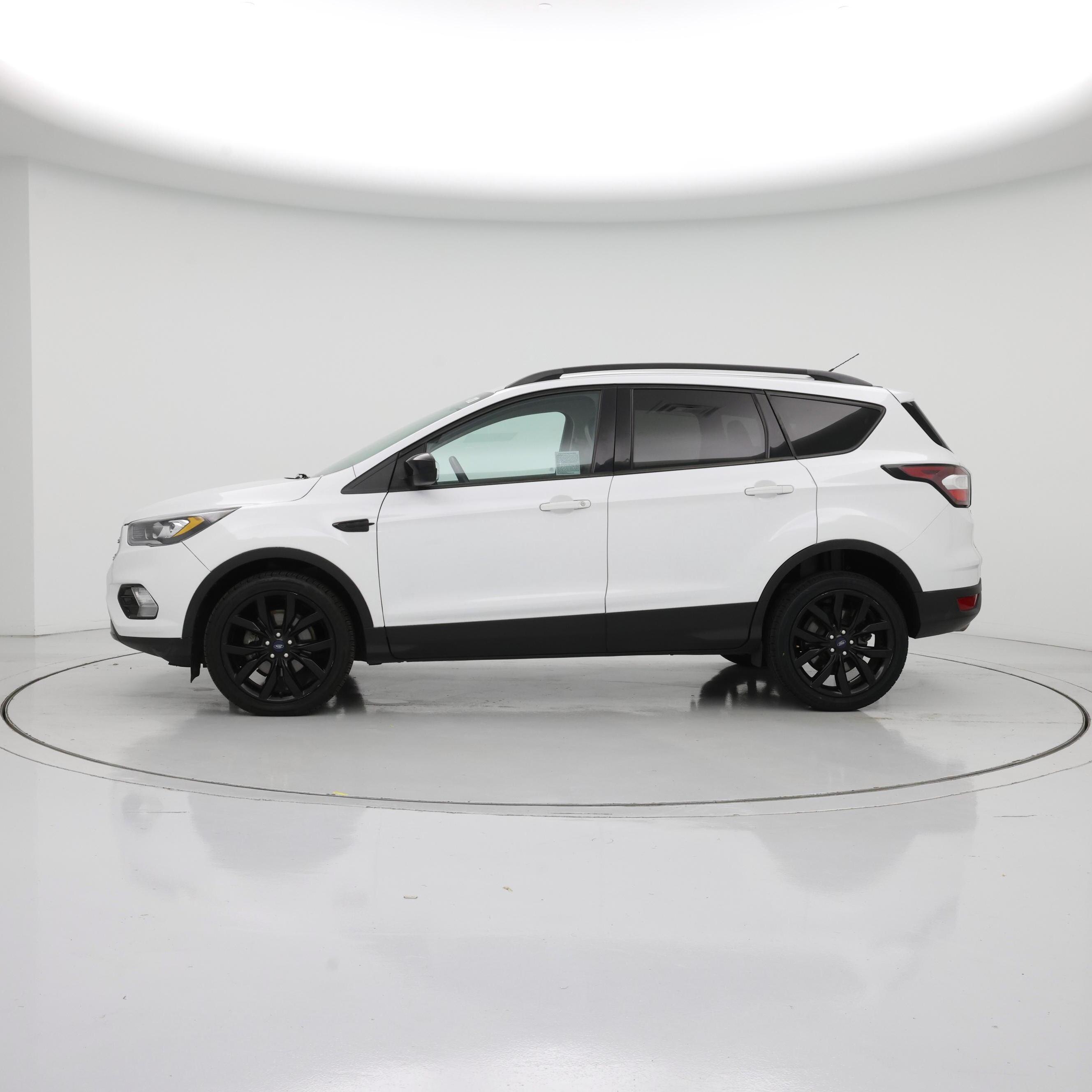 Thumbnail: 2018 Ford Escape - 3