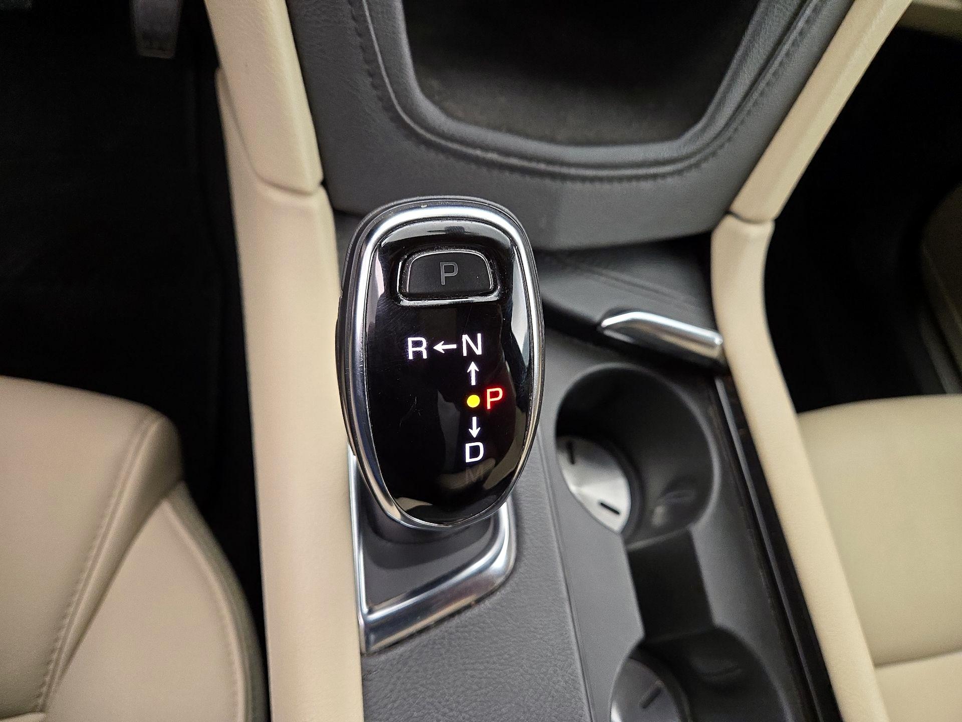 Thumbnail: 2017 Cadillac XT5 - 17