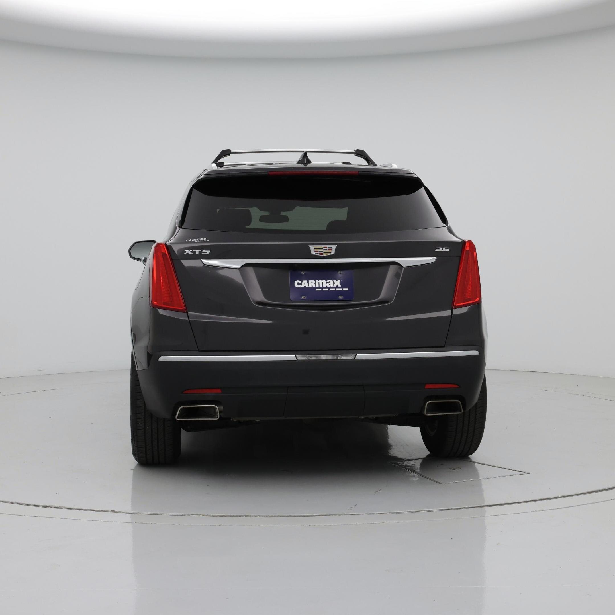 Thumbnail: 2017 Cadillac XT5 - 6