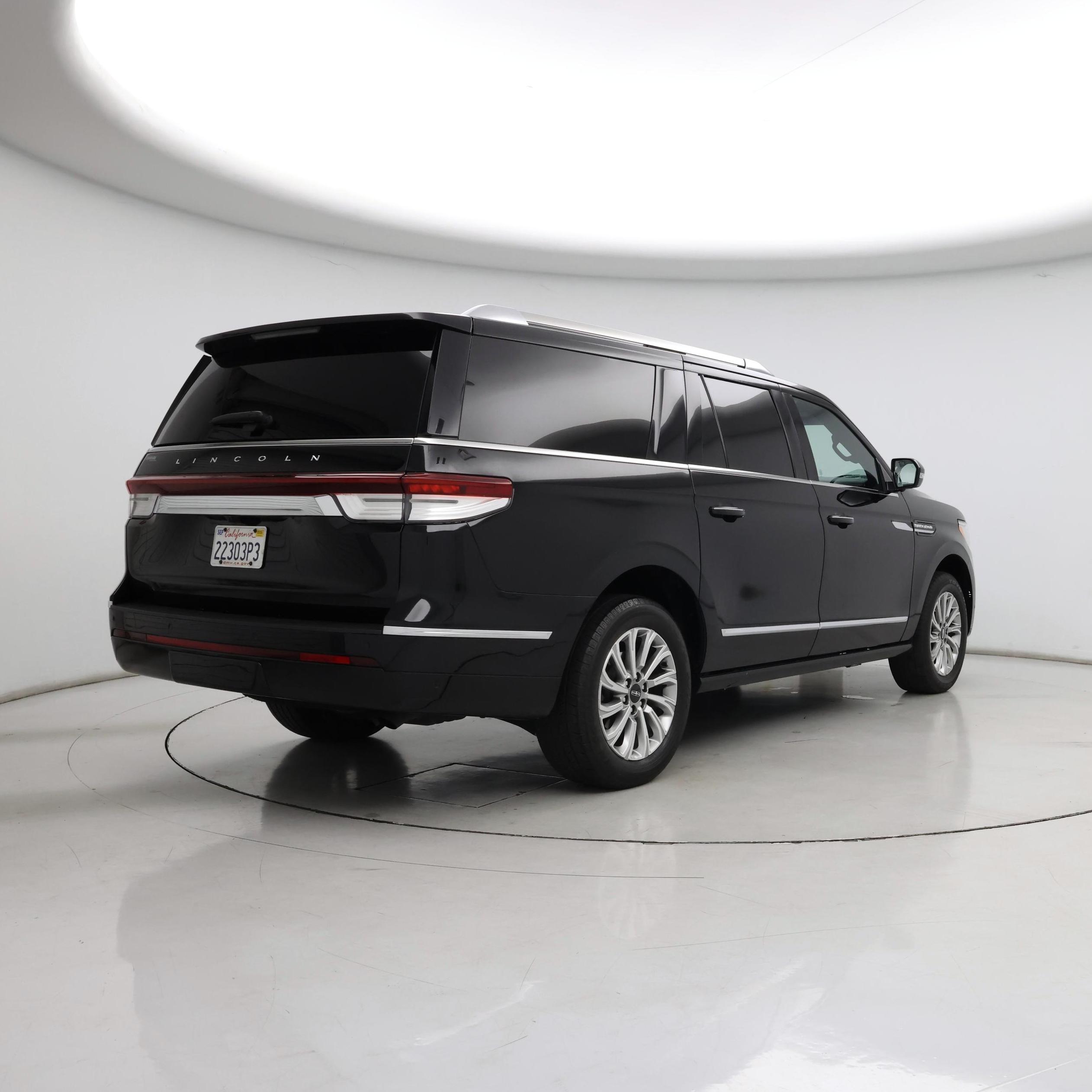 Thumbnail: 2022 Lincoln Navigator L - 8