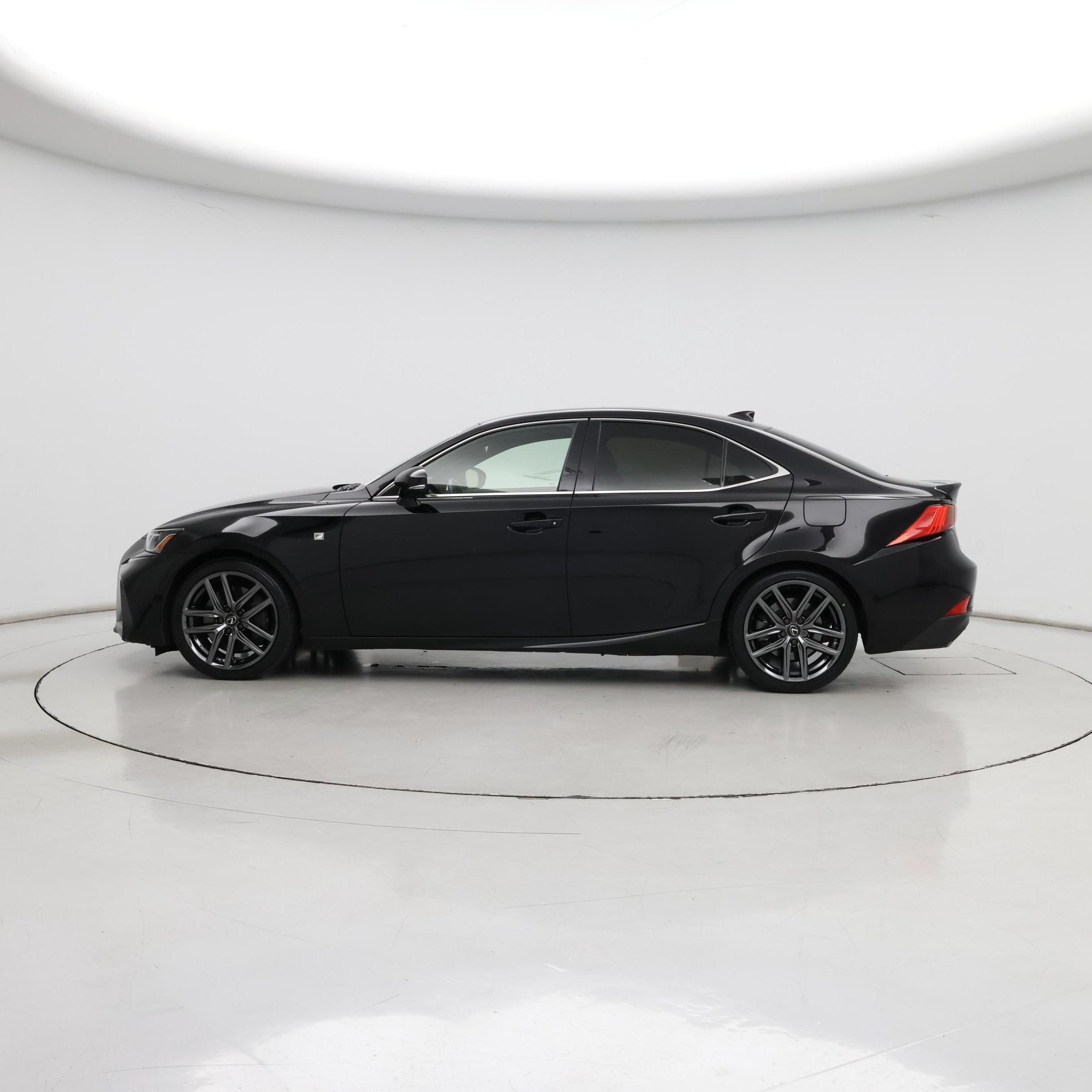 Thumbnail: 2020 Lexus IS - 3