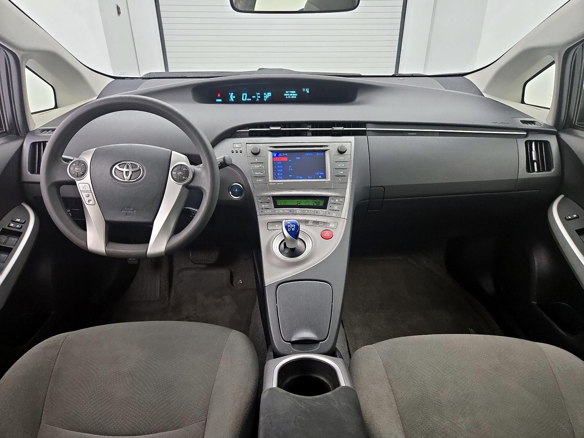 Thumbnail: 2015 Toyota Prius - 9