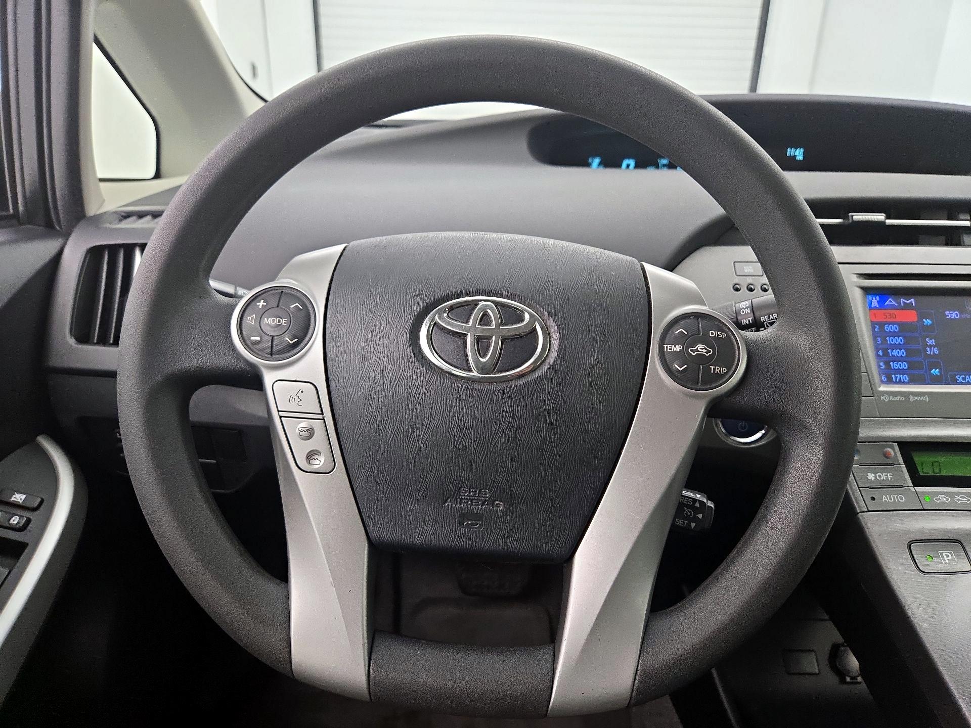Thumbnail: 2015 Toyota Prius - 10