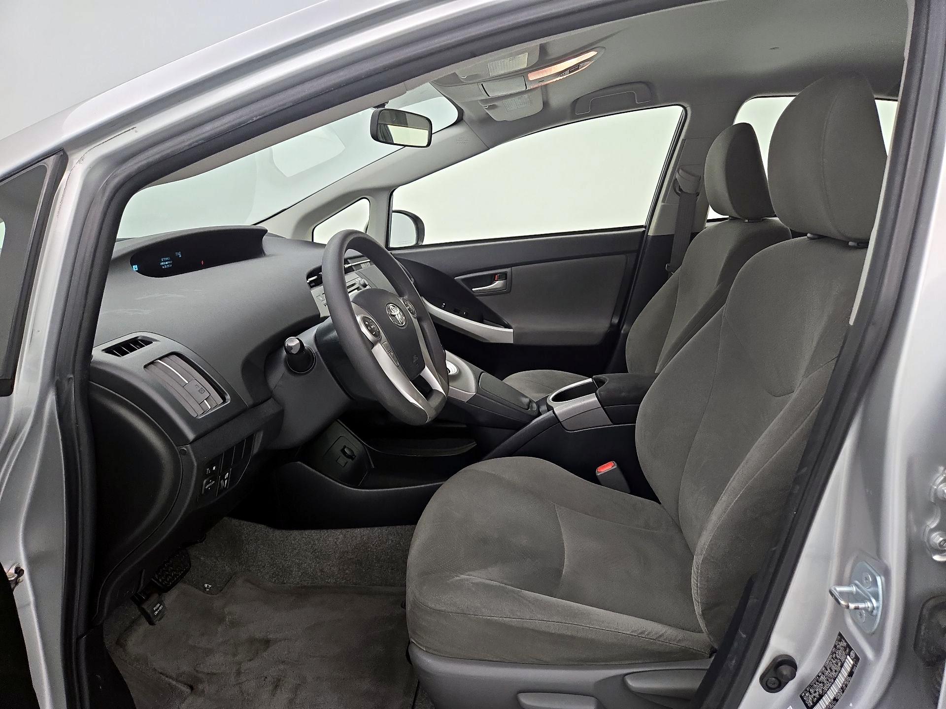 Thumbnail: 2015 Toyota Prius - 11