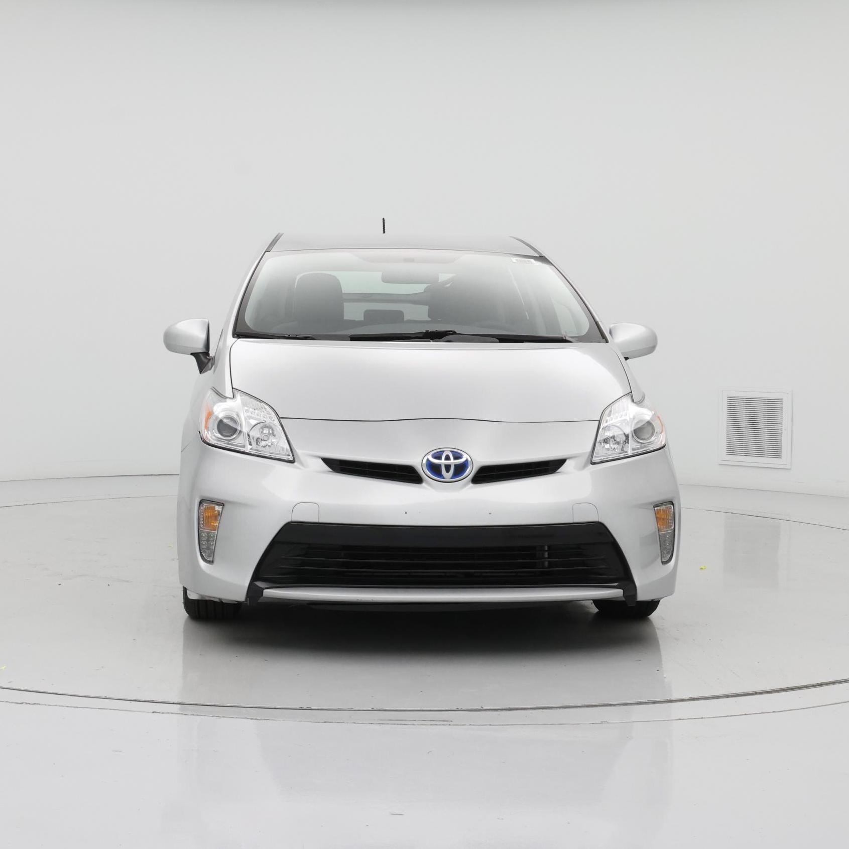 Thumbnail: 2015 Toyota Prius - 5