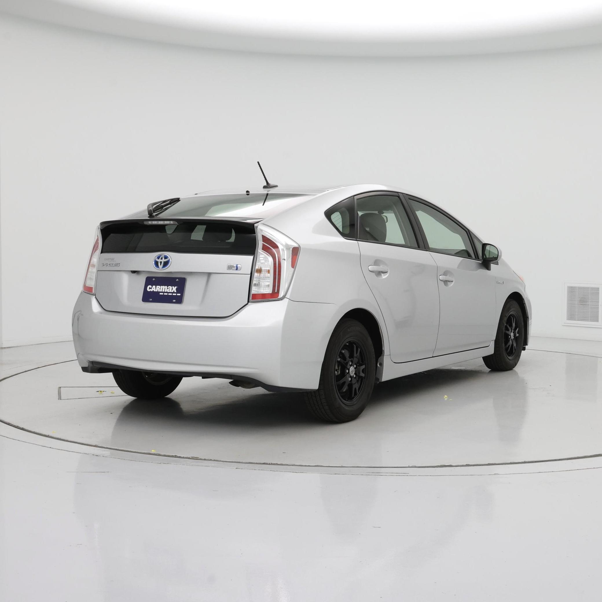 Thumbnail: 2015 Toyota Prius - 8