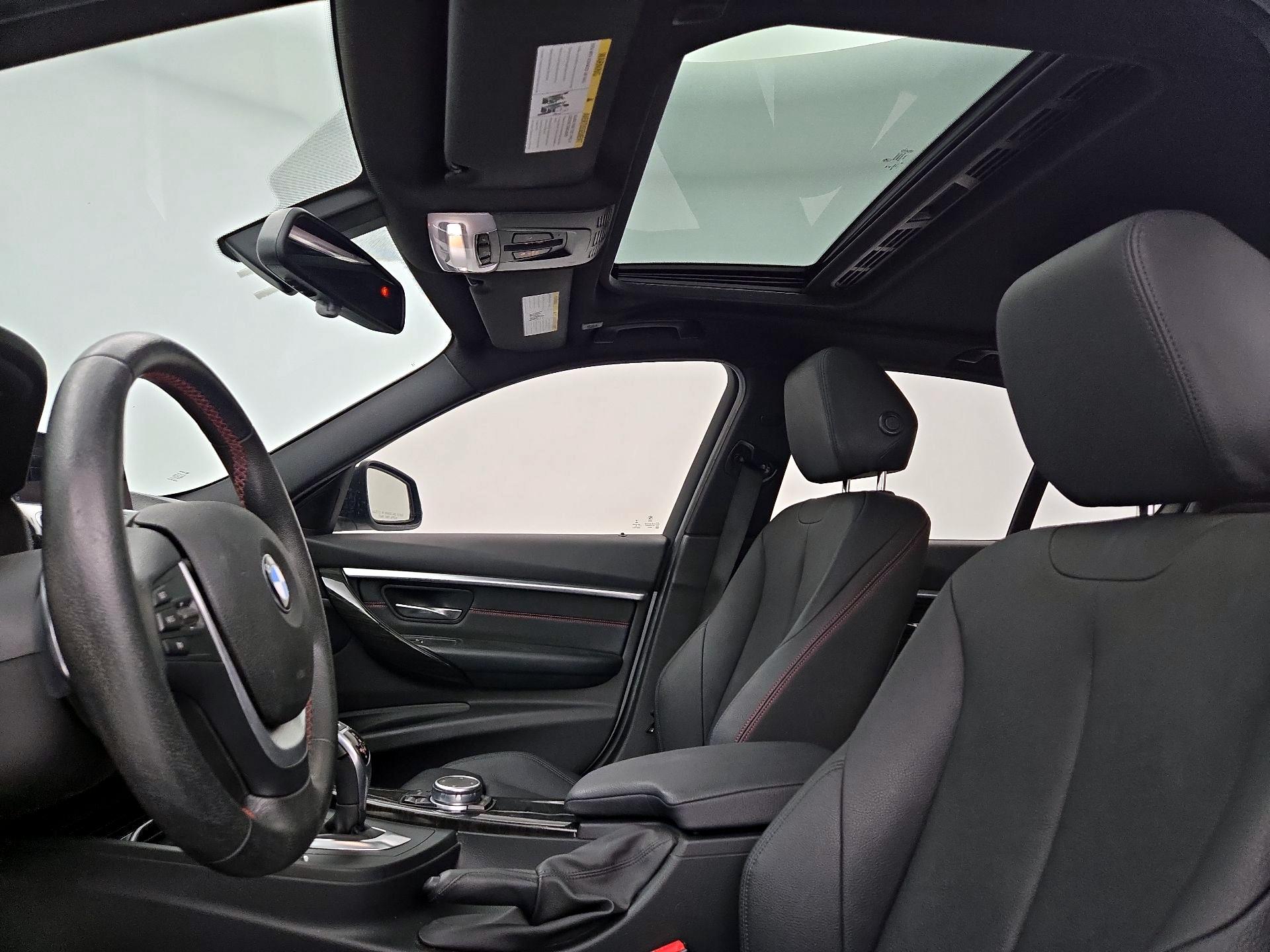 Thumbnail: 2016 BMW 3 Series - 18