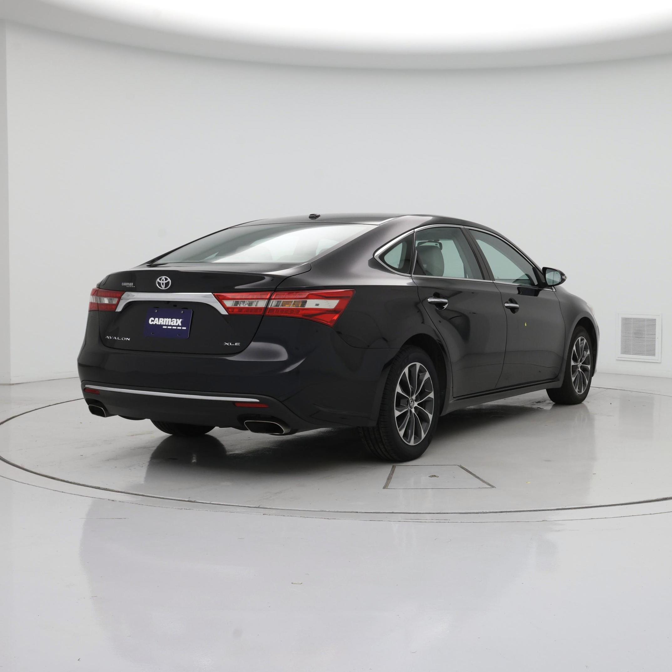 Thumbnail: 2016 Toyota Avalon - 8