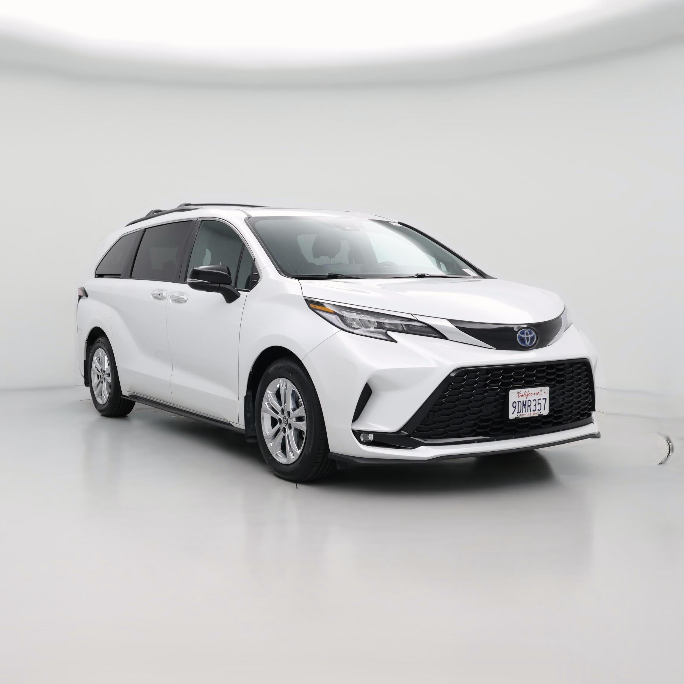 Thumbnail: 2023 Toyota Sienna - 1