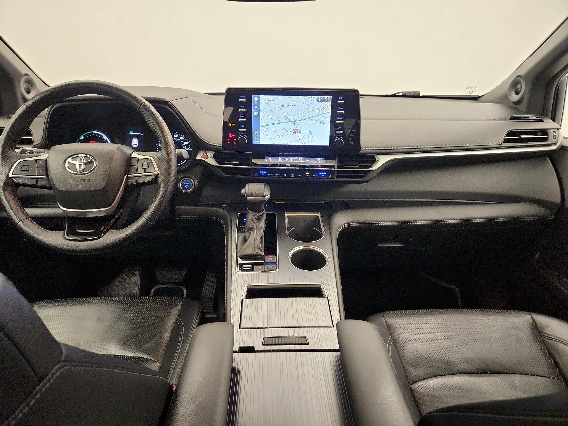 Thumbnail: 2023 Toyota Sienna - 9