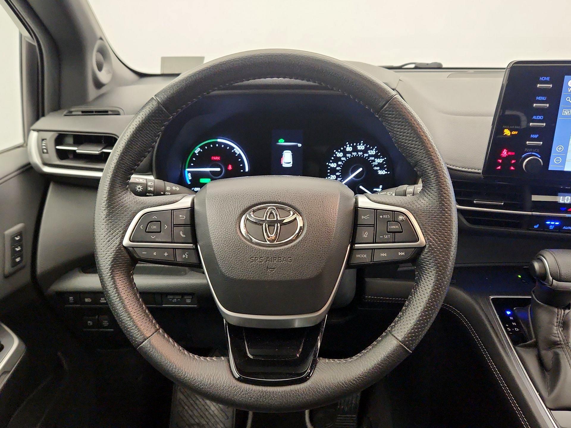 Thumbnail: 2023 Toyota Sienna - 10