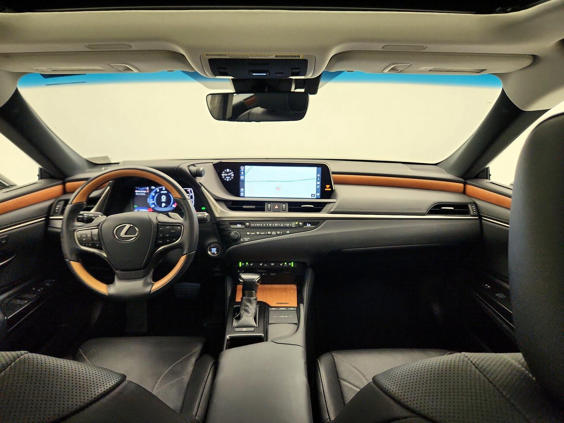 Thumbnail: 2020 Lexus ES - 9