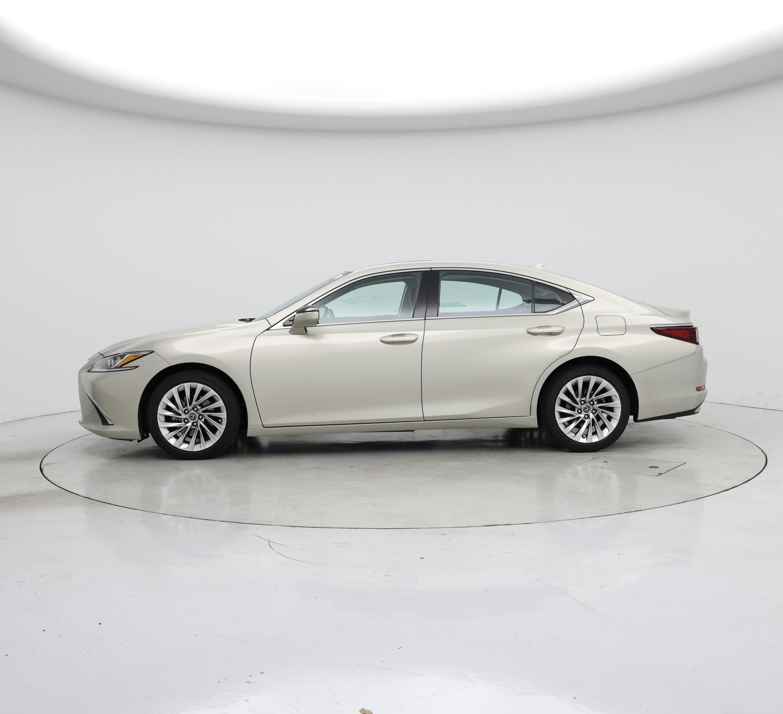 Thumbnail: 2020 Lexus ES - 3