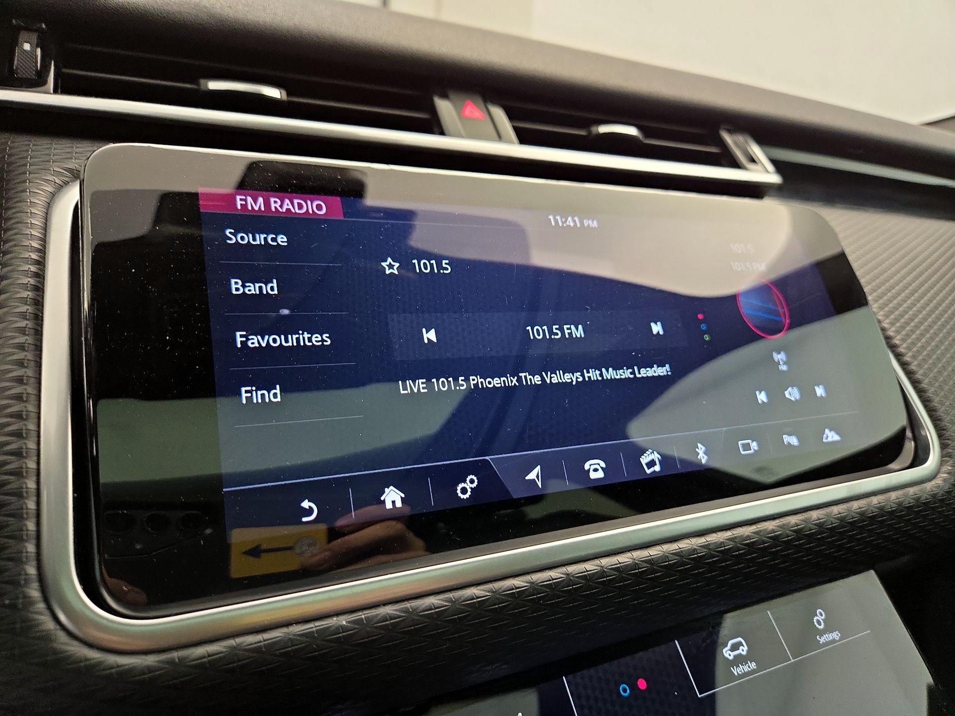 Thumbnail: 2018 Land Rover Range Rover Velar - 16
