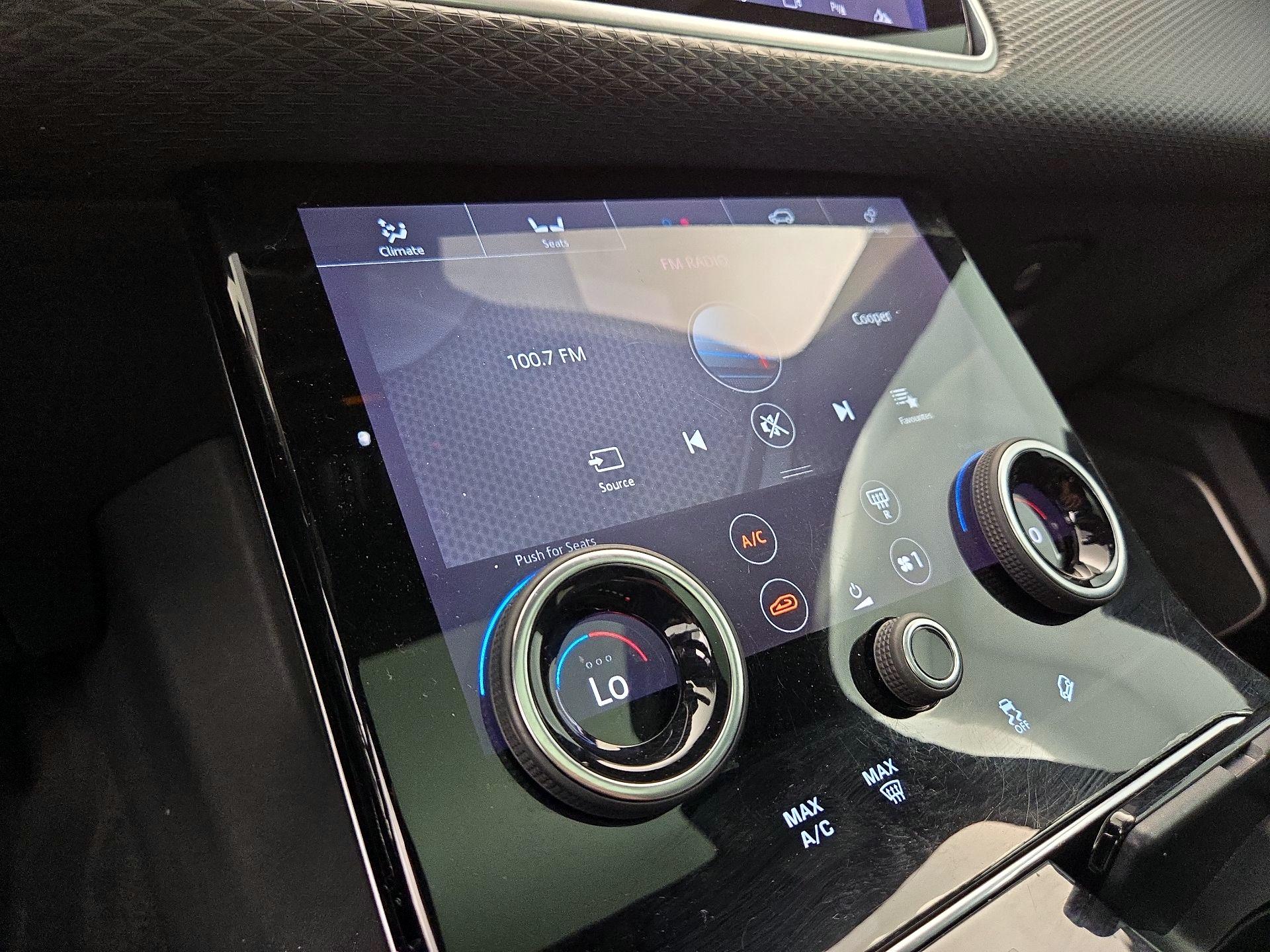 Thumbnail: 2018 Land Rover Range Rover Velar - 17