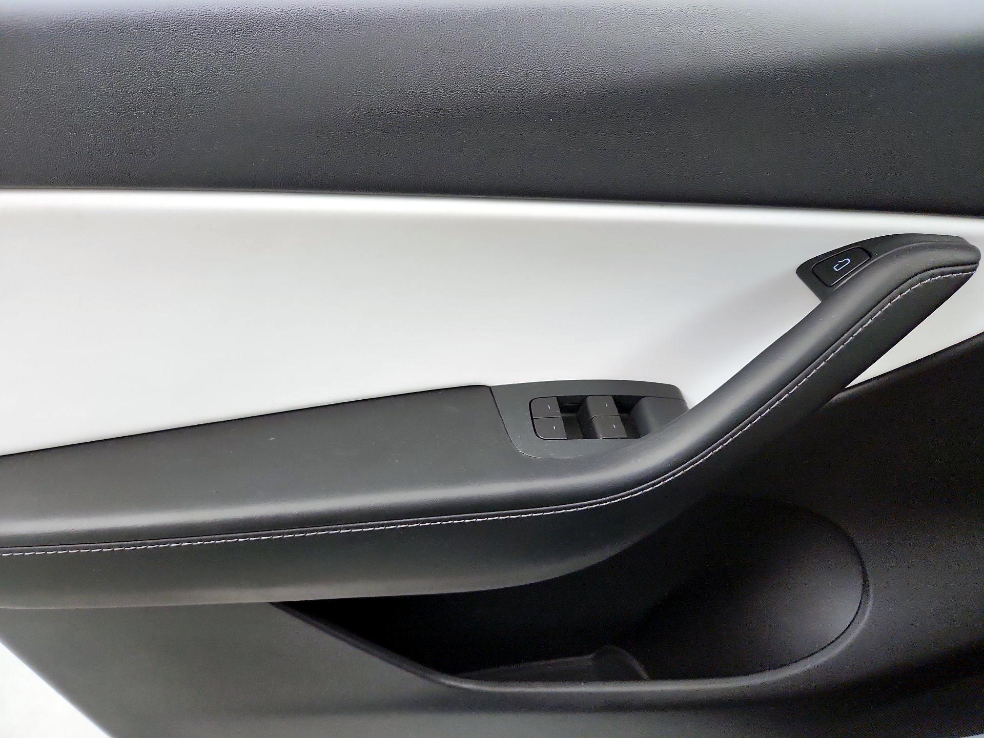 Thumbnail: 2021 Tesla Model Y - 12