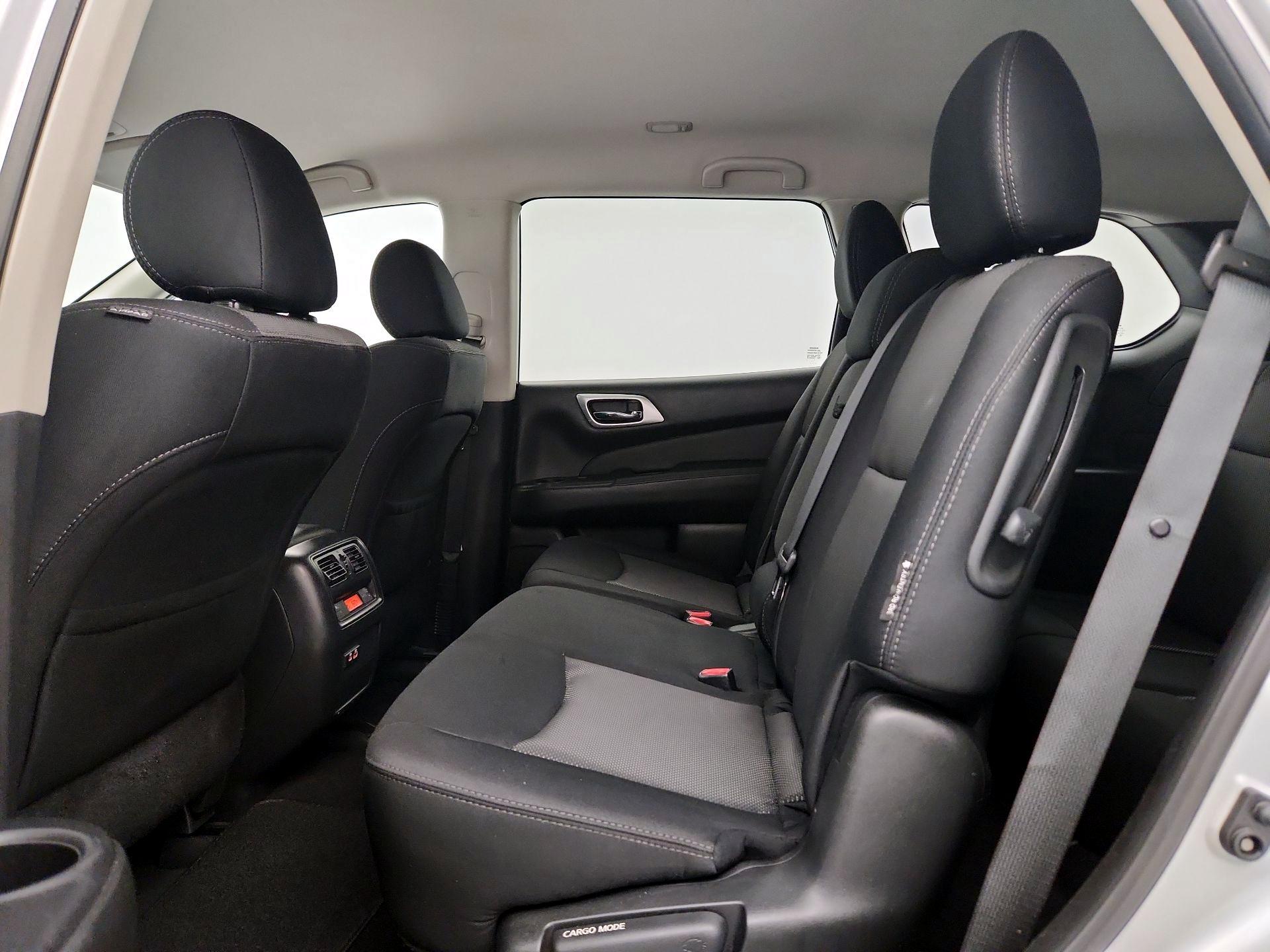 Thumbnail: 2020 Nissan Pathfinder - 19