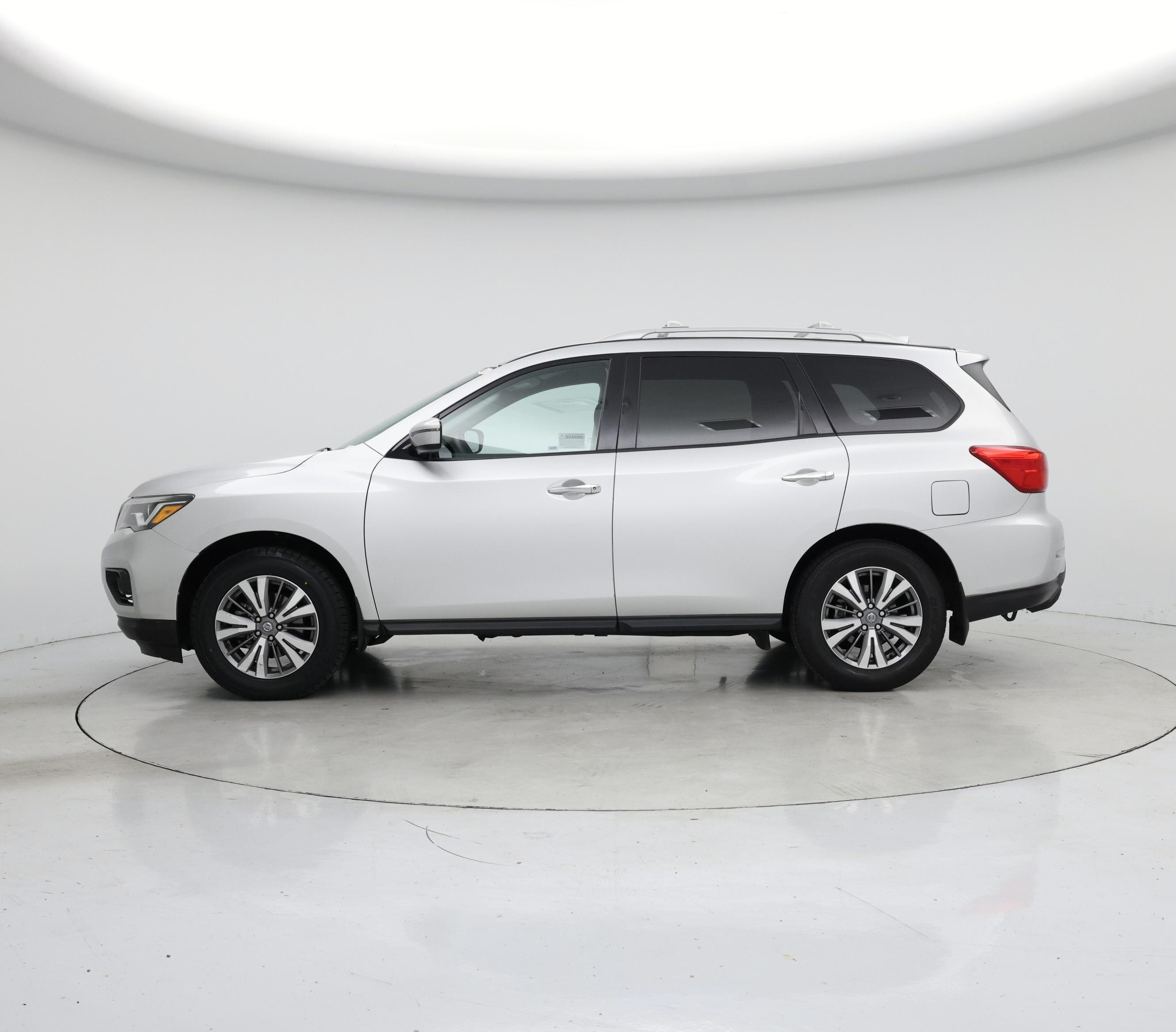Thumbnail: 2020 Nissan Pathfinder - 3