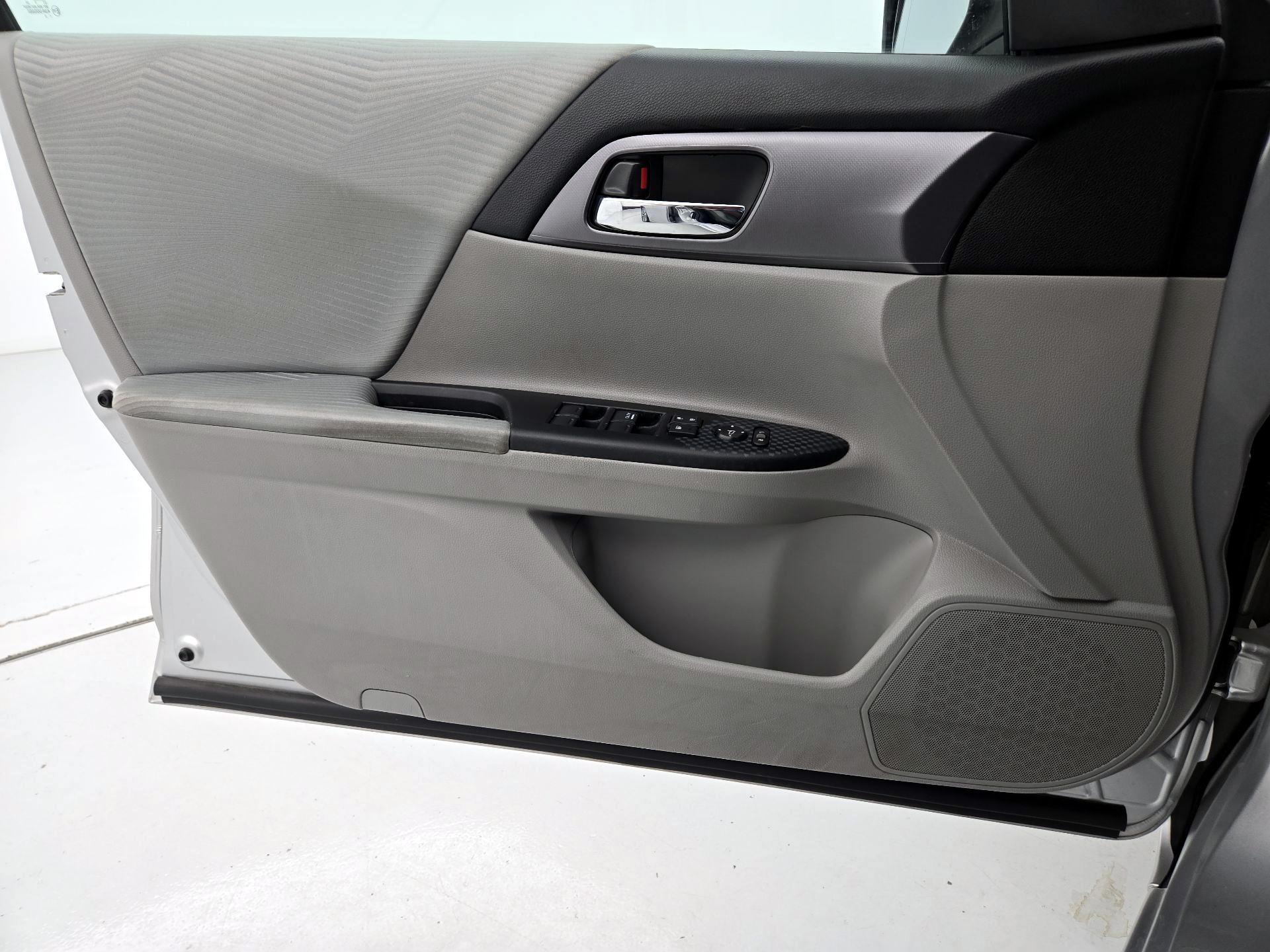 Thumbnail: 2015 Honda Accord - 12