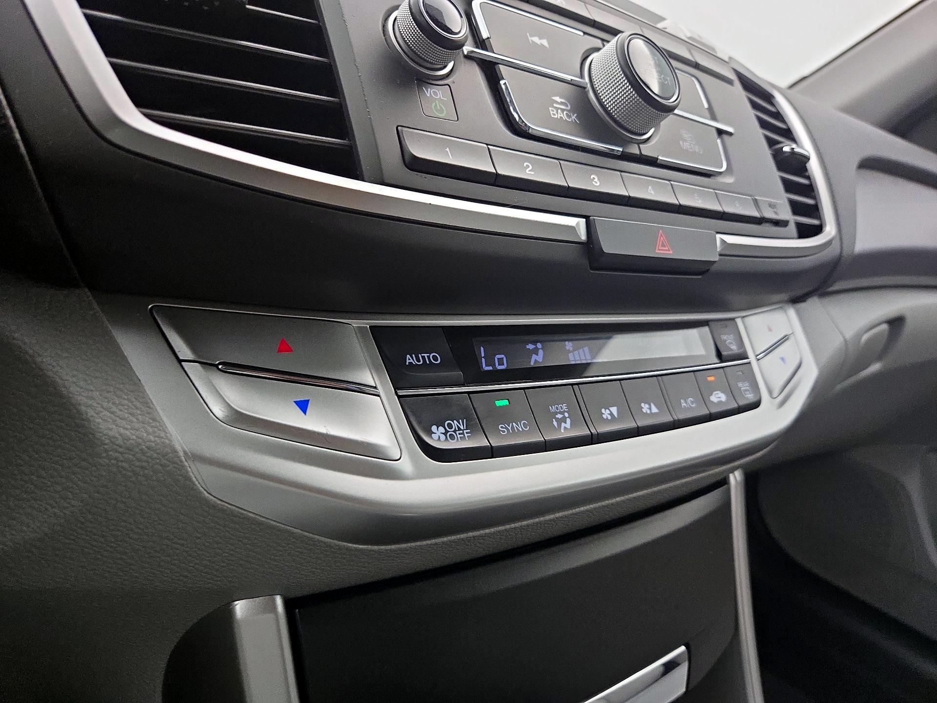 Thumbnail: 2015 Honda Accord - 16