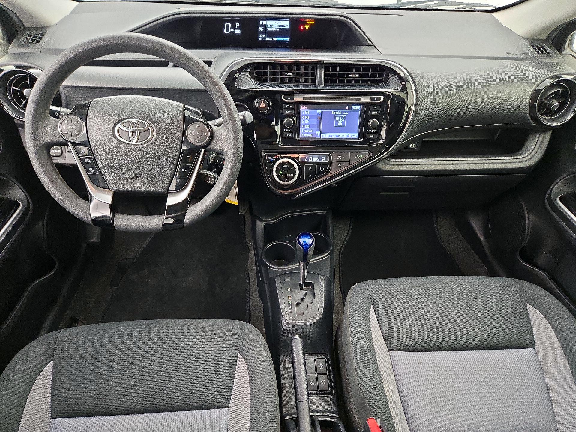 Thumbnail: 2019 Toyota Prius c - 9
