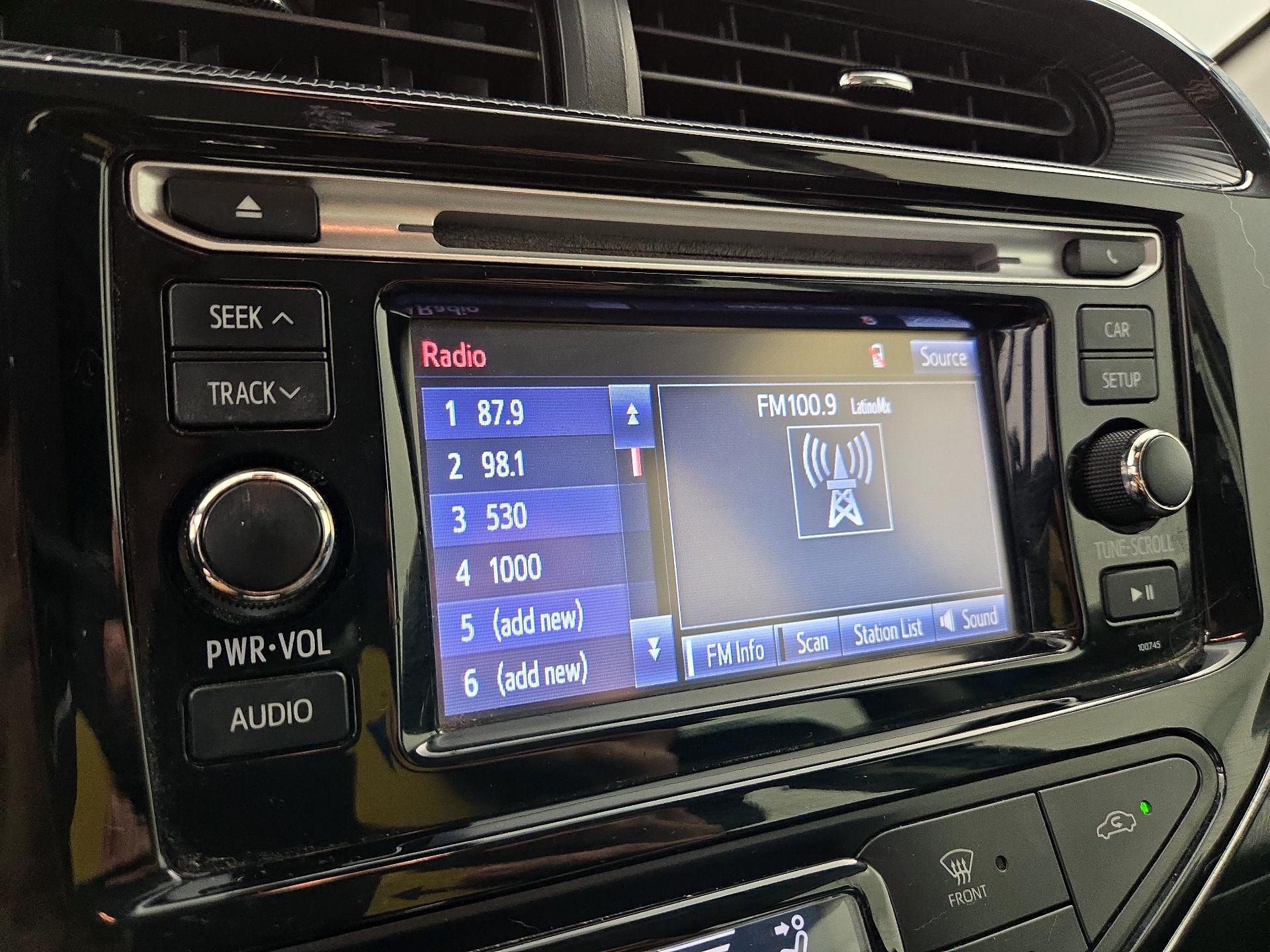 Thumbnail: 2019 Toyota Prius c - 15