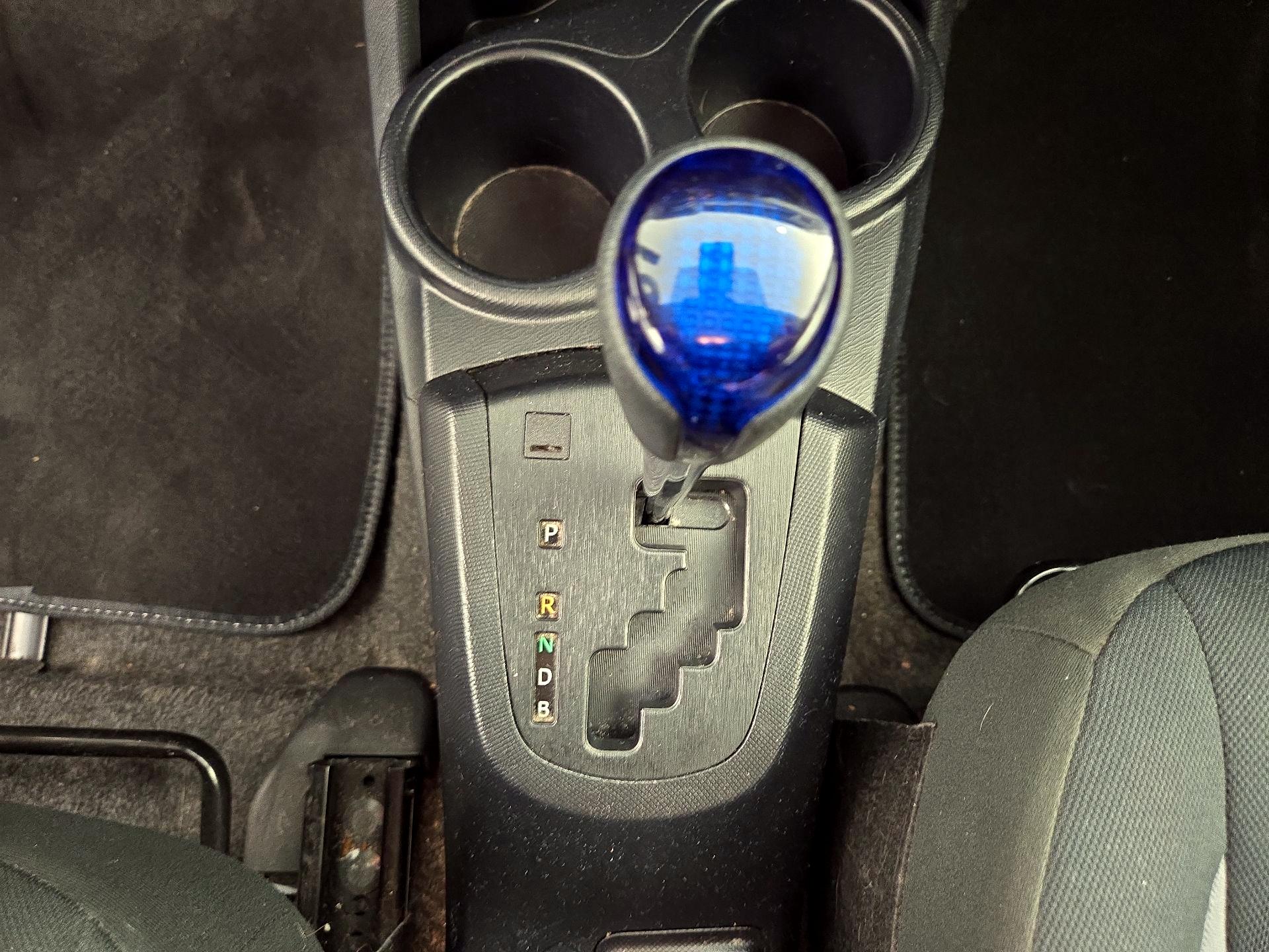 Thumbnail: 2019 Toyota Prius c - 17