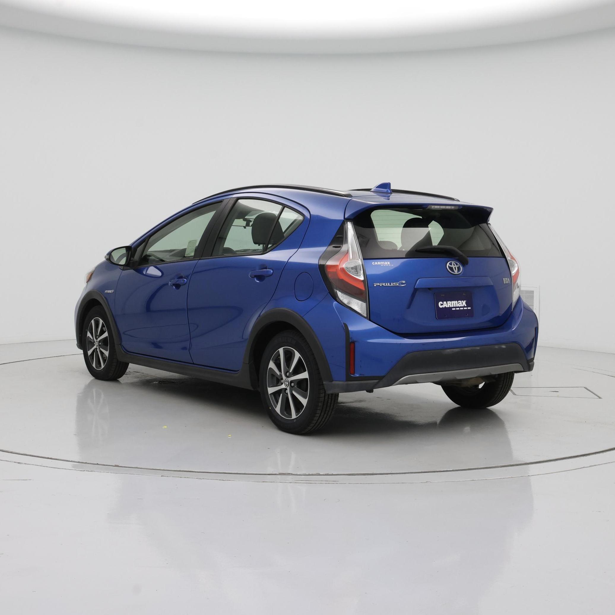 Thumbnail: 2019 Toyota Prius c - 2