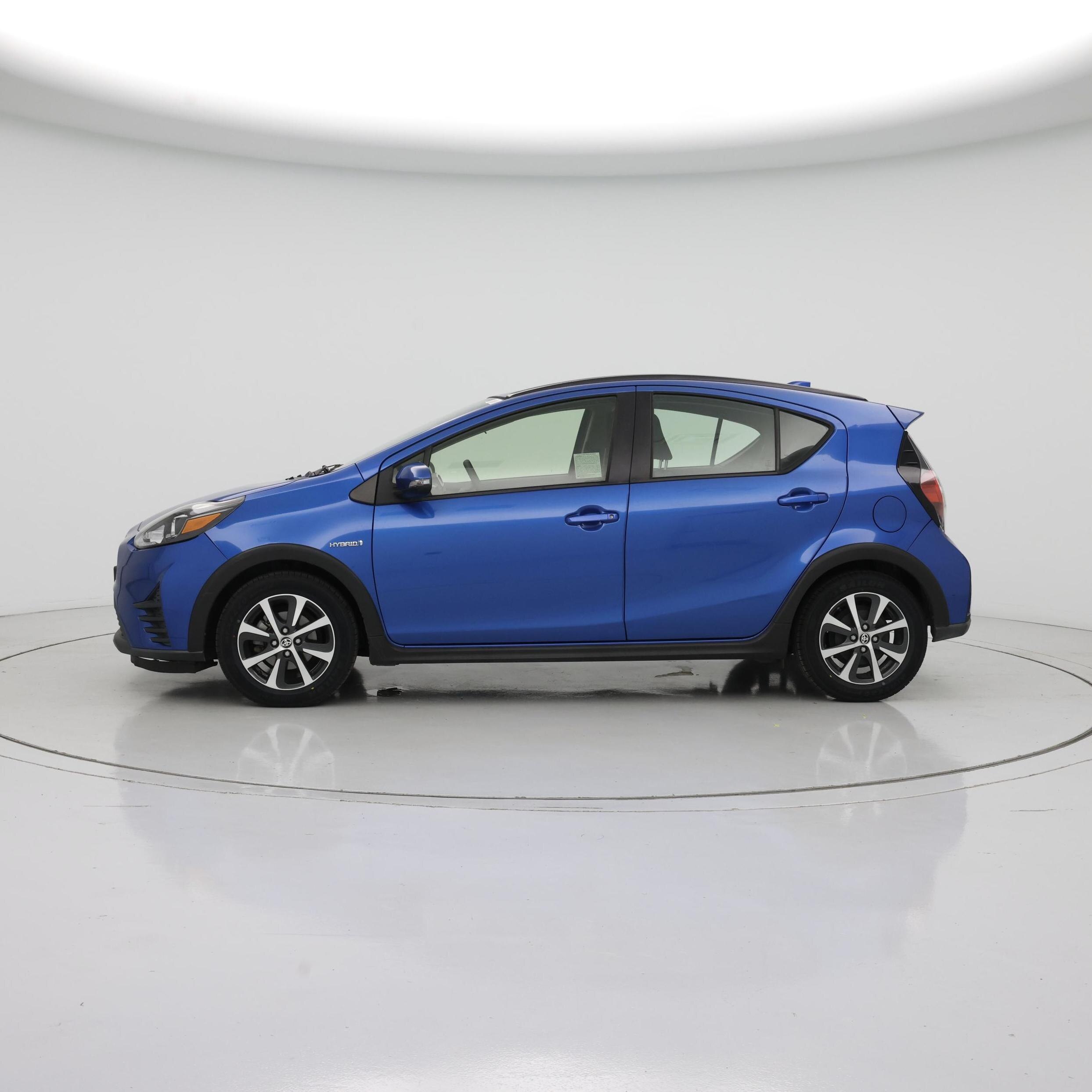 Thumbnail: 2019 Toyota Prius c - 3