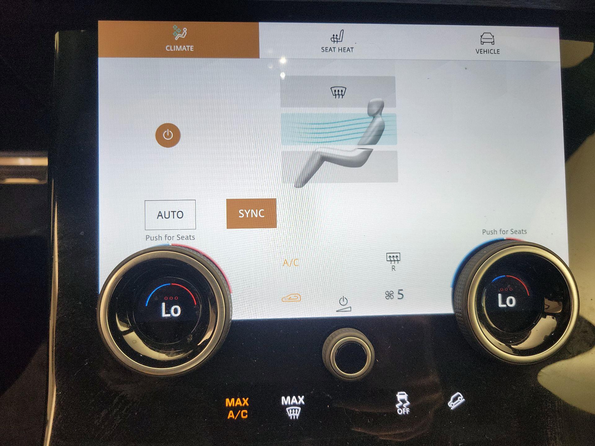 Thumbnail: 2023 Land Rover Range Rover Velar - 17