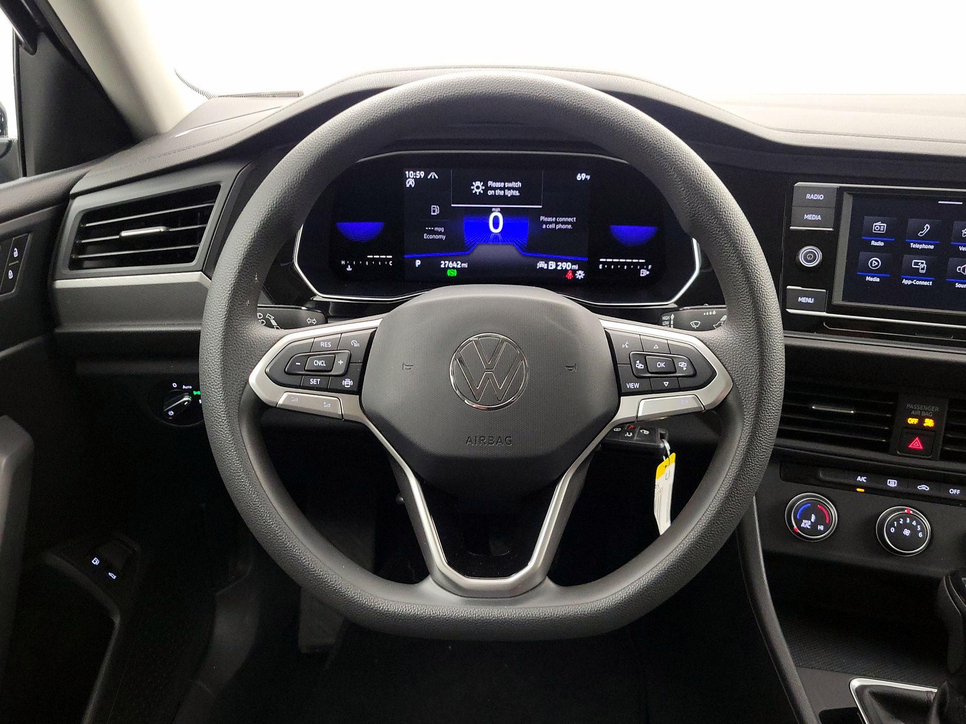 Thumbnail: 2022 Volkswagen Jetta - 10
