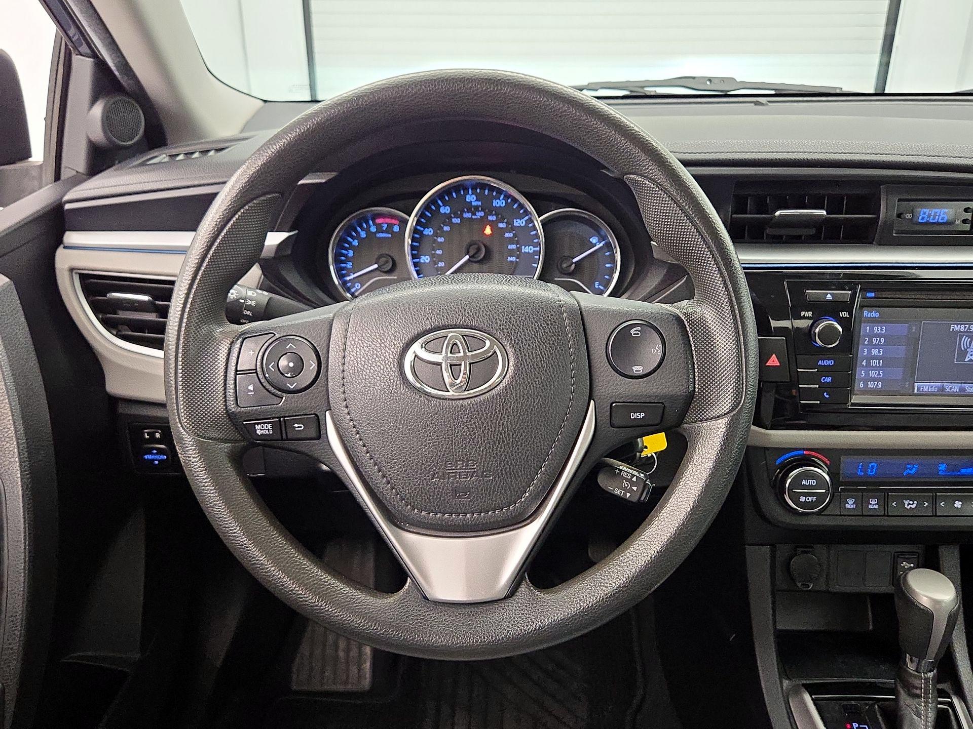 Thumbnail: 2014 Toyota Corolla - 10