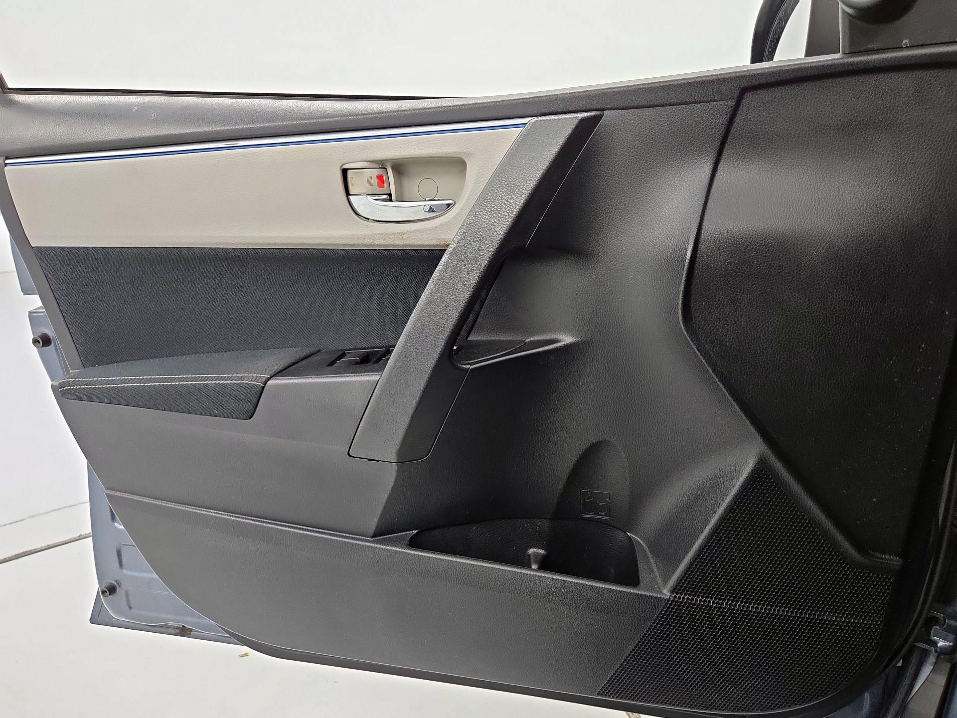 Thumbnail: 2014 Toyota Corolla - 12