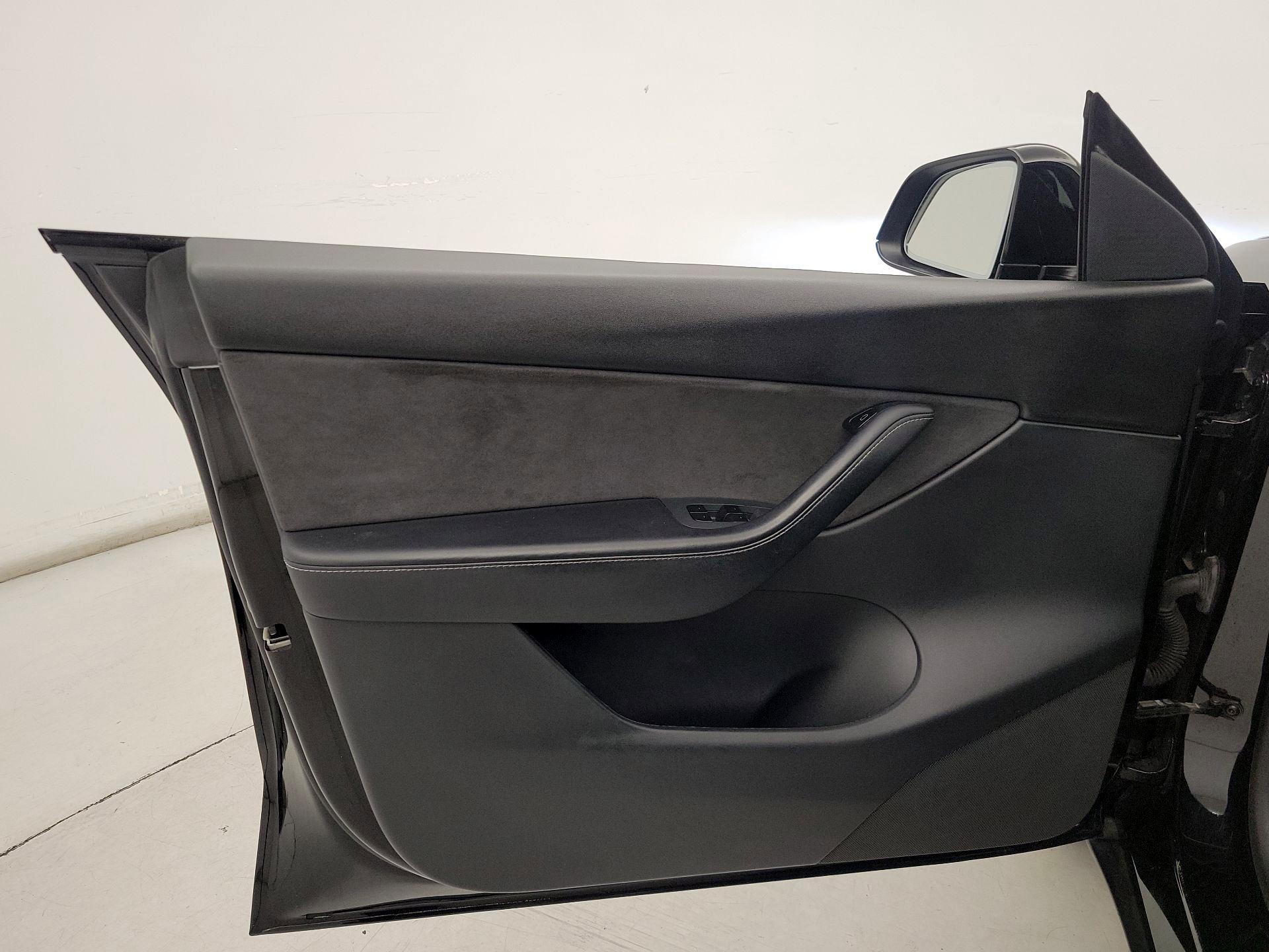 Thumbnail: 2021 Tesla Model Y - 12