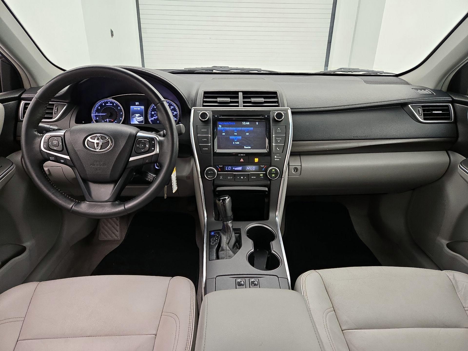 Thumbnail: 2016 Toyota Camry - 9