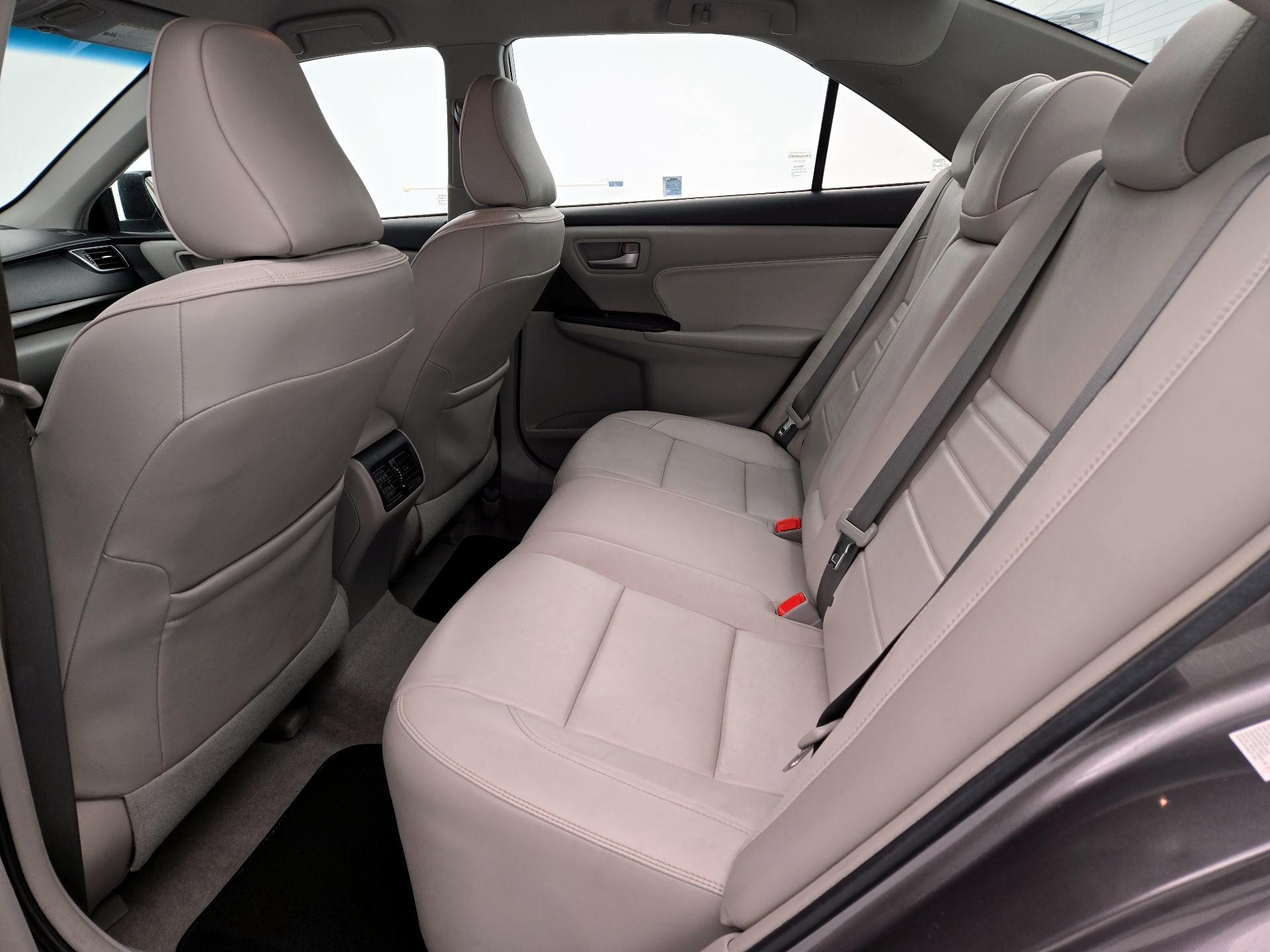 Thumbnail: 2016 Toyota Camry - 19