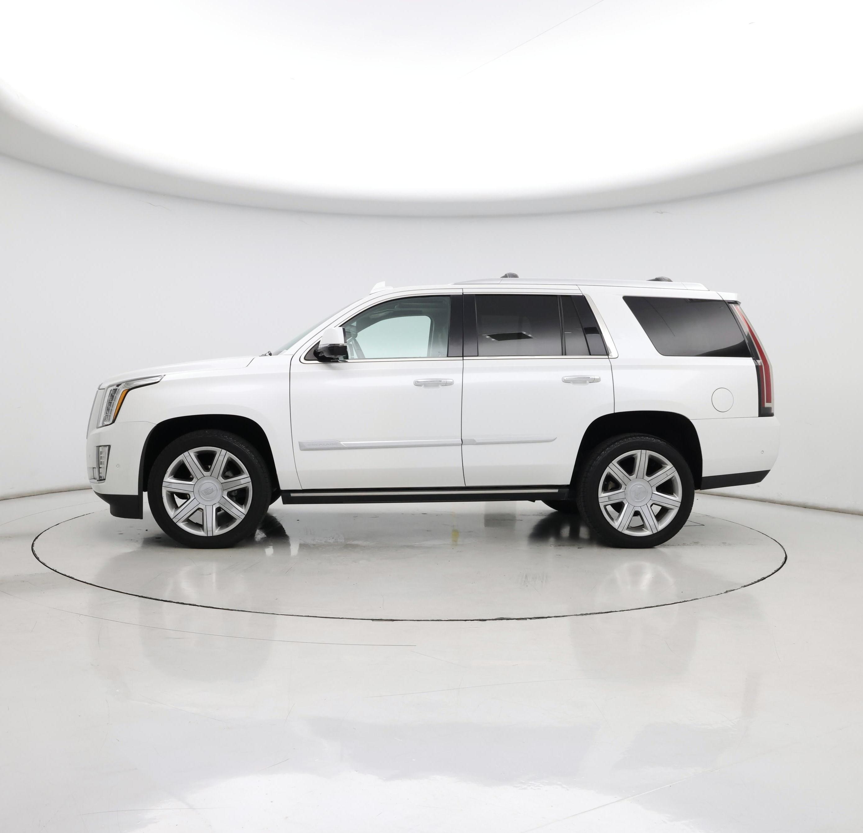 Thumbnail: 2019 Cadillac Escalade - 3
