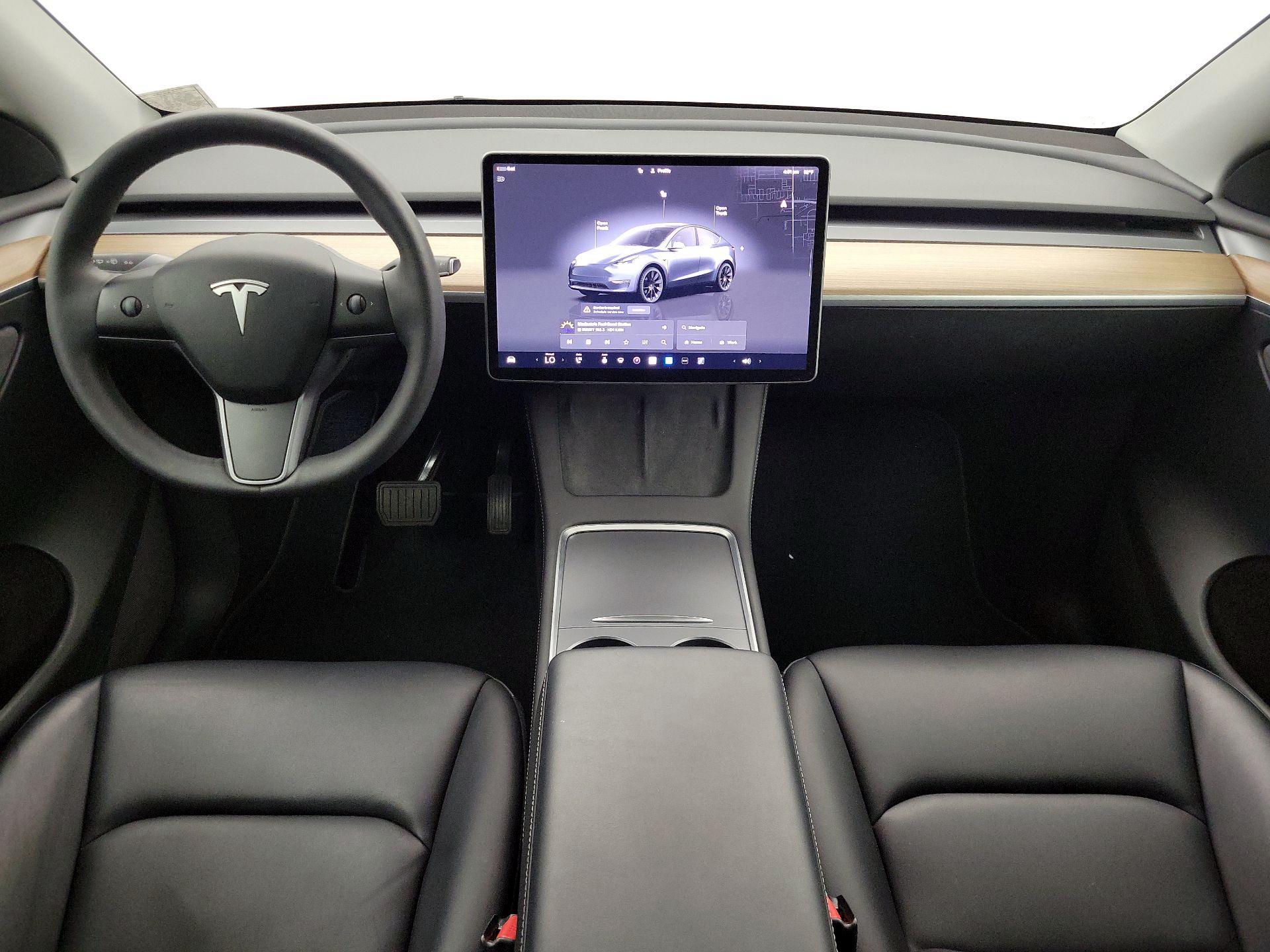 Thumbnail: 2023 Tesla Model Y - 10