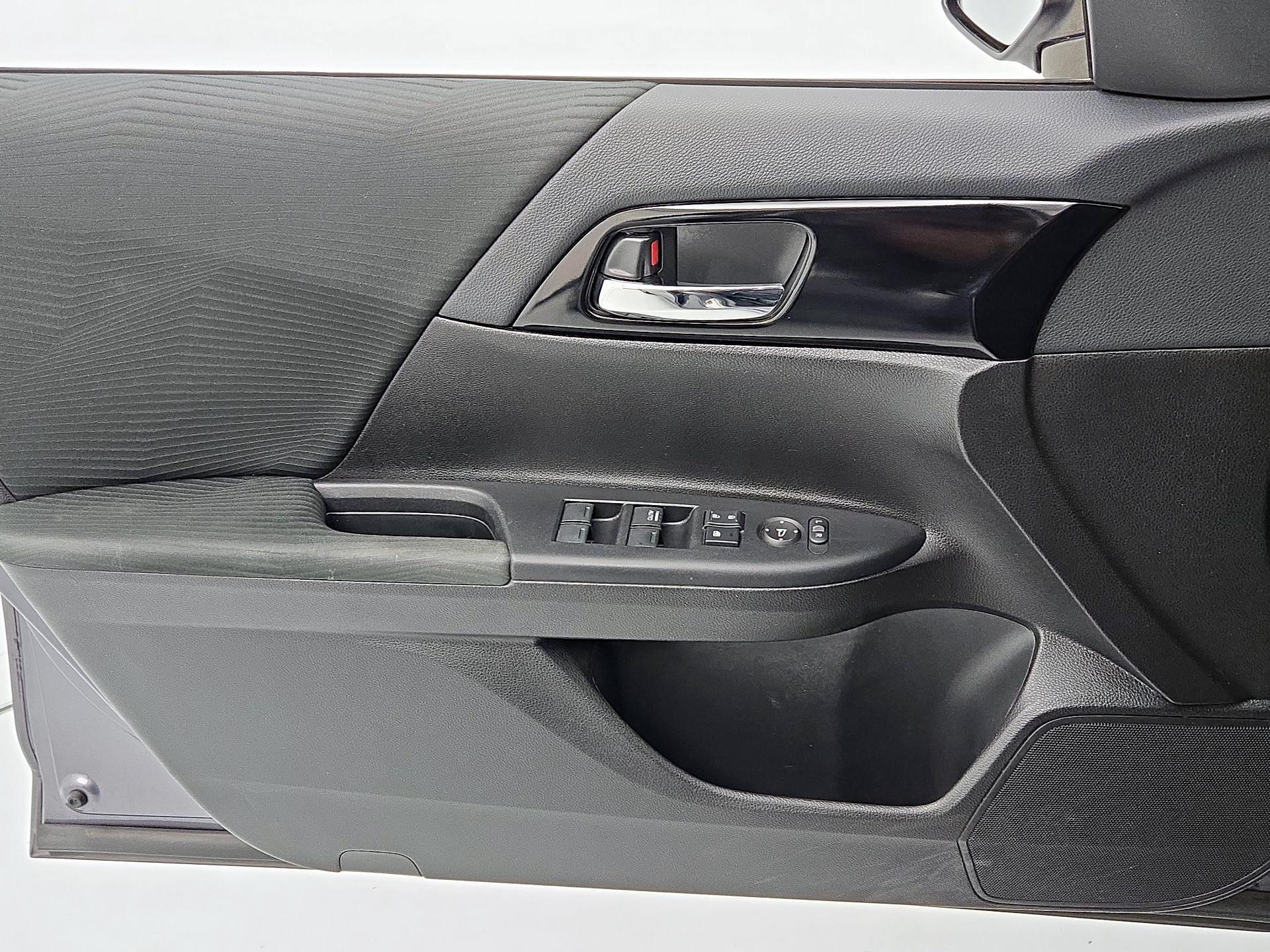 Thumbnail: 2017 Honda Accord - 12