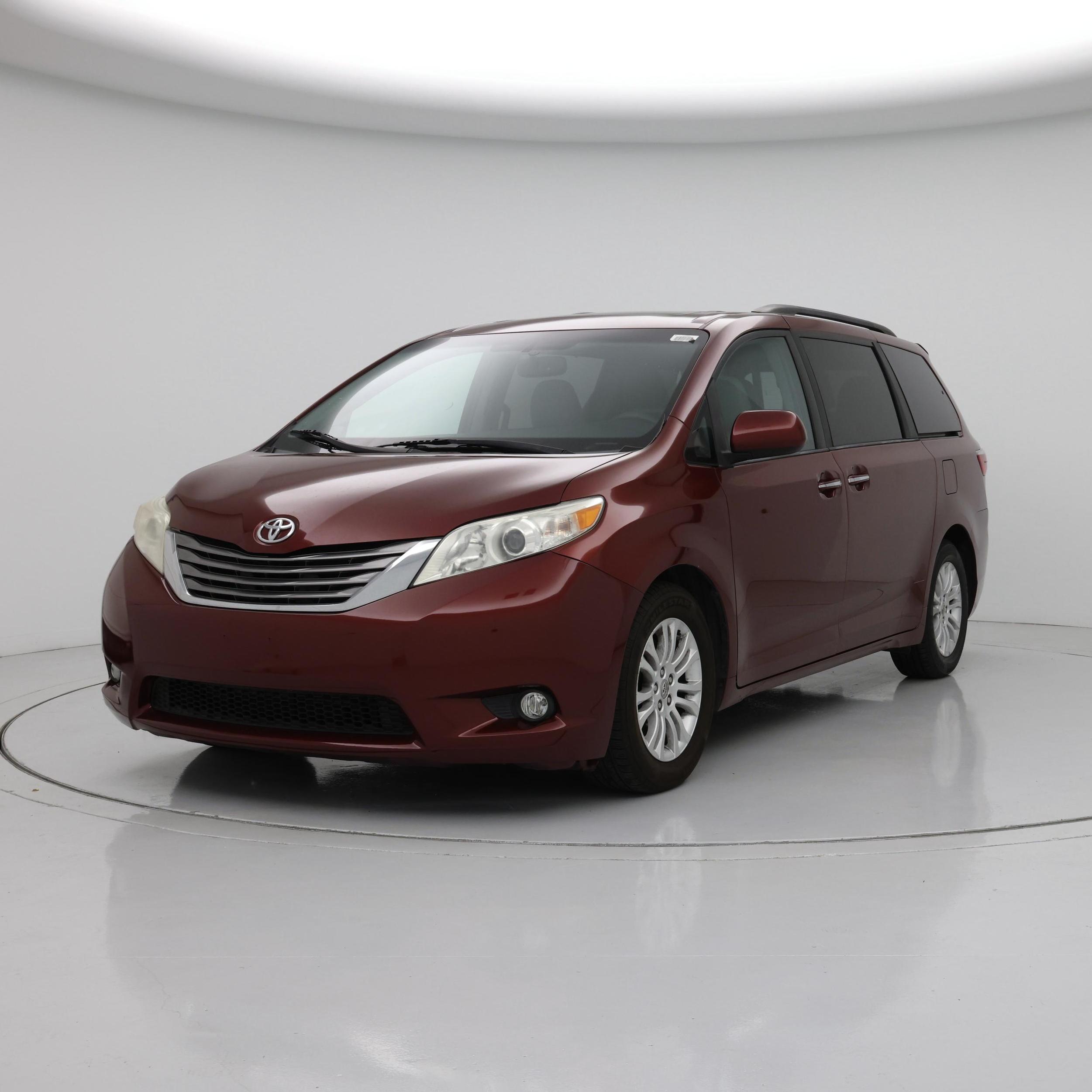Thumbnail: 2016 Toyota Sienna - 4