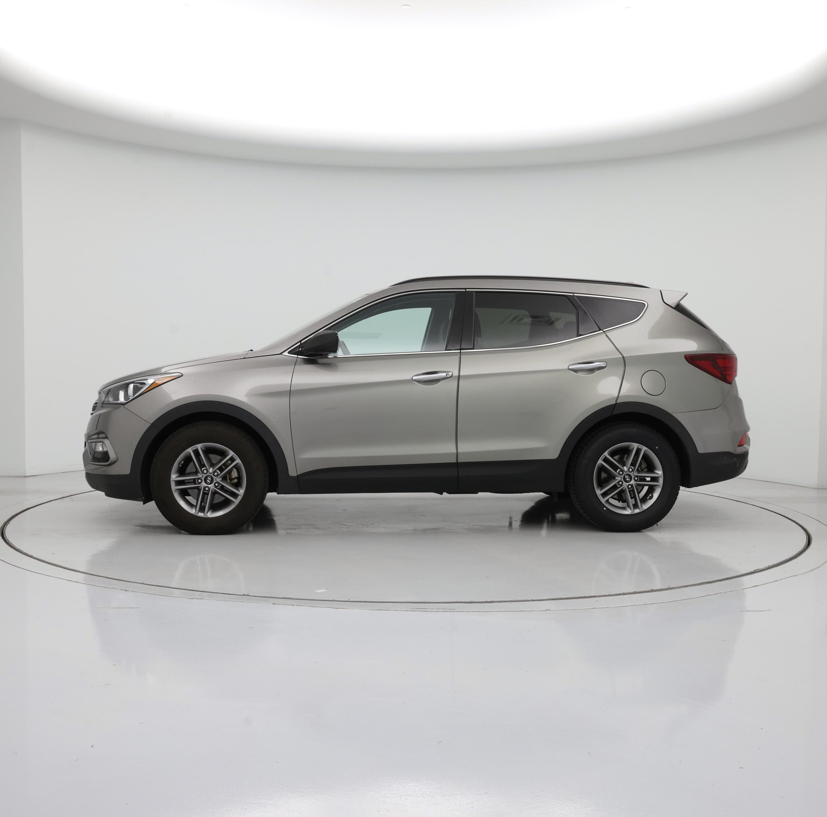 Thumbnail: 2017 Hyundai Santa Fe - 3
