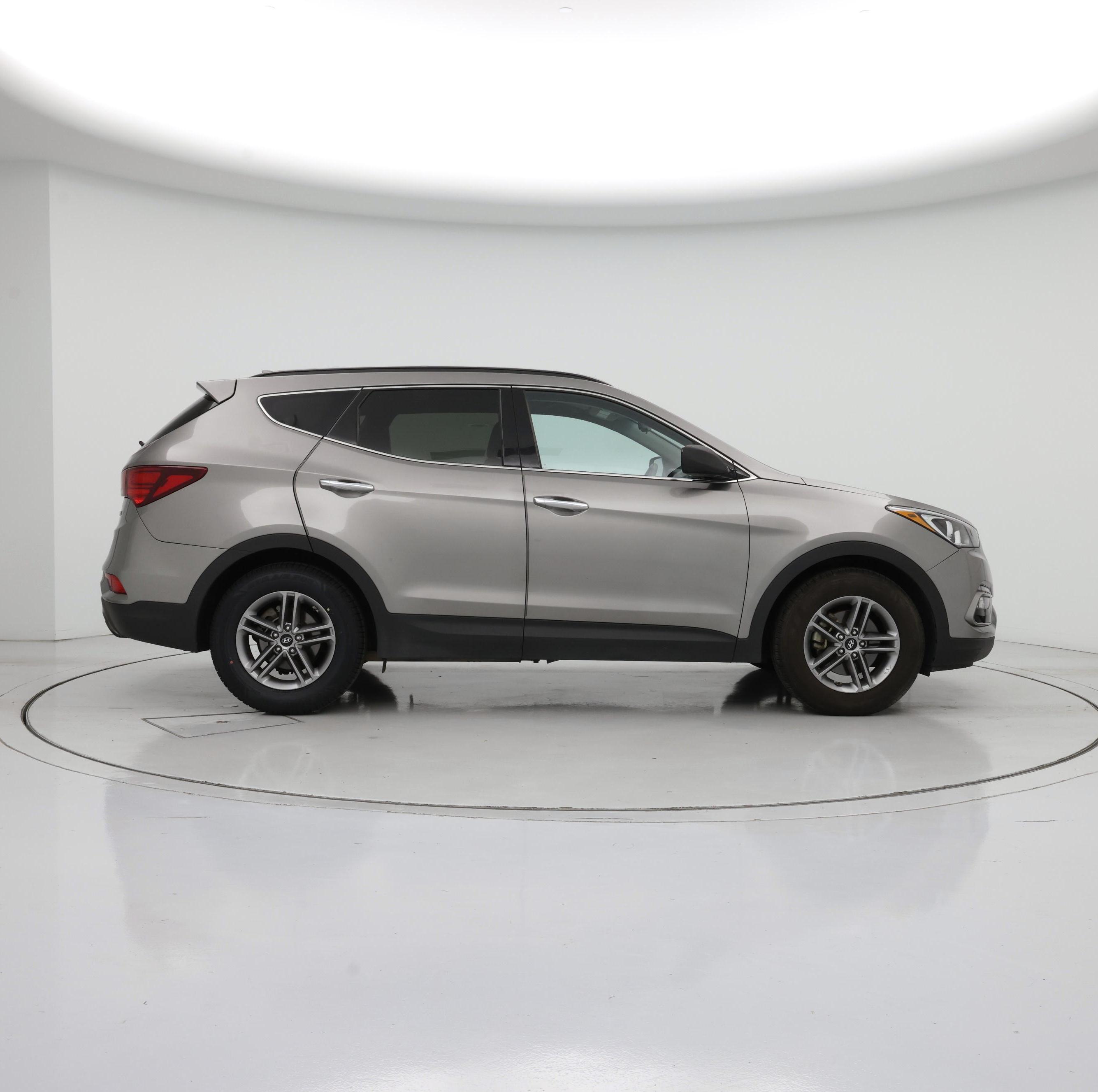 Thumbnail: 2017 Hyundai Santa Fe - 7