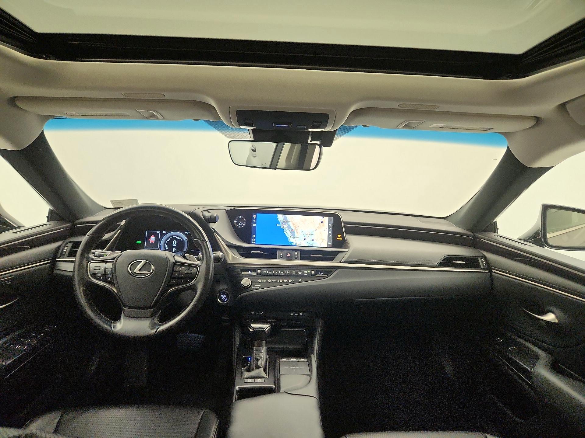 Thumbnail: 2021 Lexus ES - 9