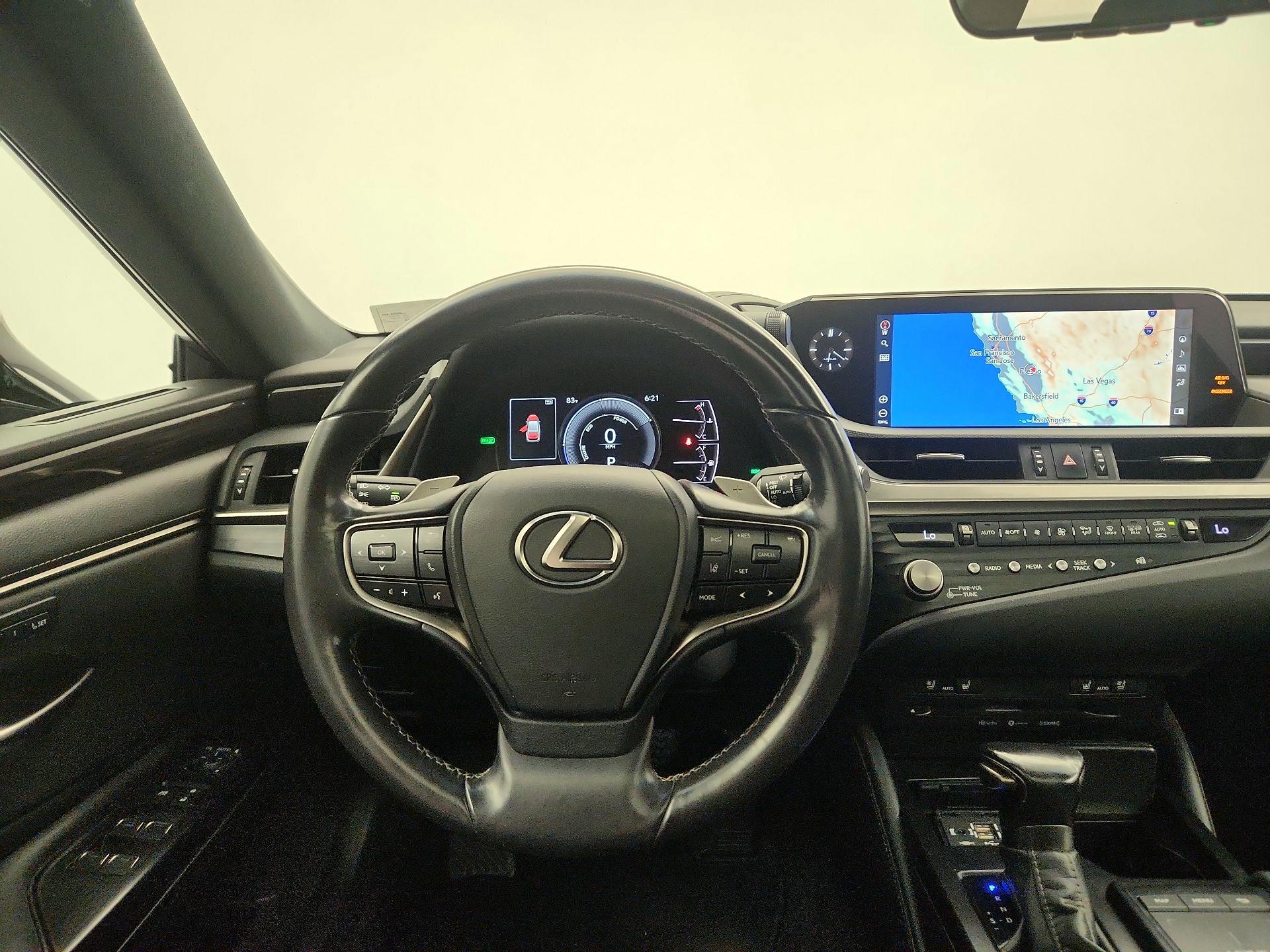 Thumbnail: 2021 Lexus ES - 10