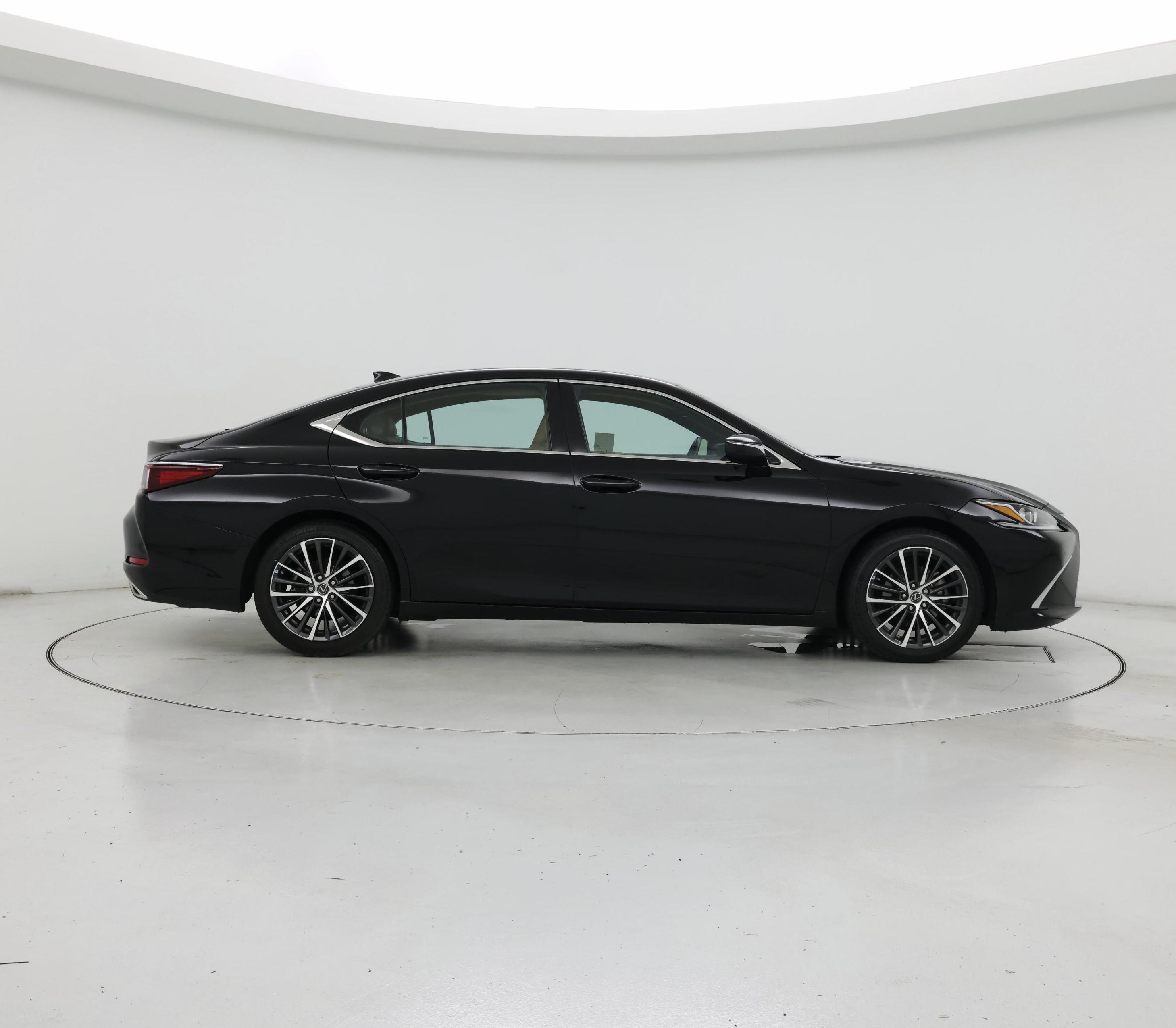 Thumbnail: 2023 Lexus ES - 7